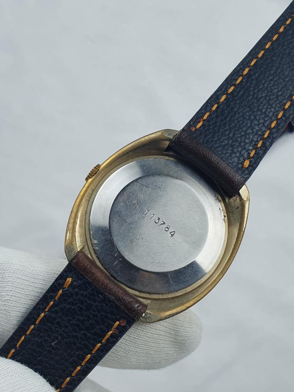 Đồng hồ Vostok hoa văn cổ điển siêu hiếm