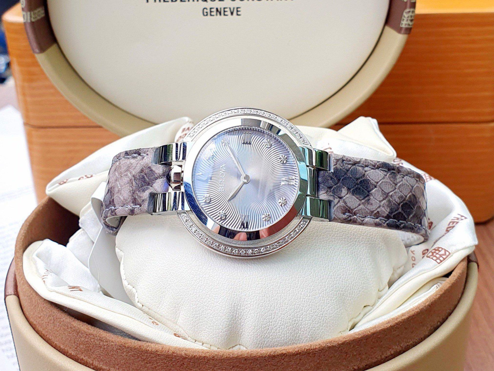 ng h Bulova rubaiyat 96R218