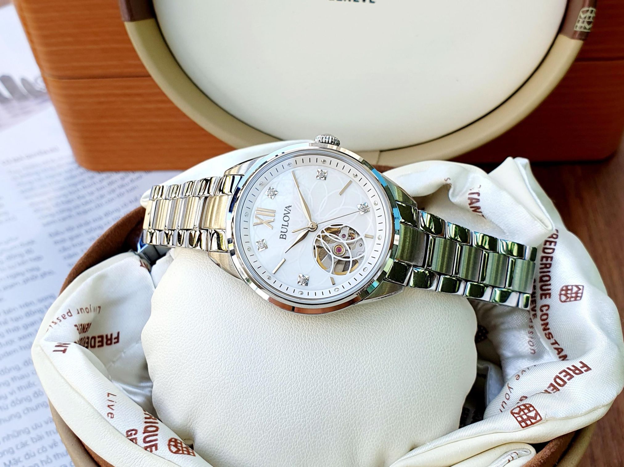 ng h Bulova 96P181 open heart