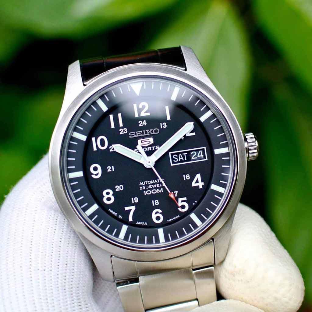 Đồng Hồ Nam Dây Thép Seiko 5 SNZG13J1
