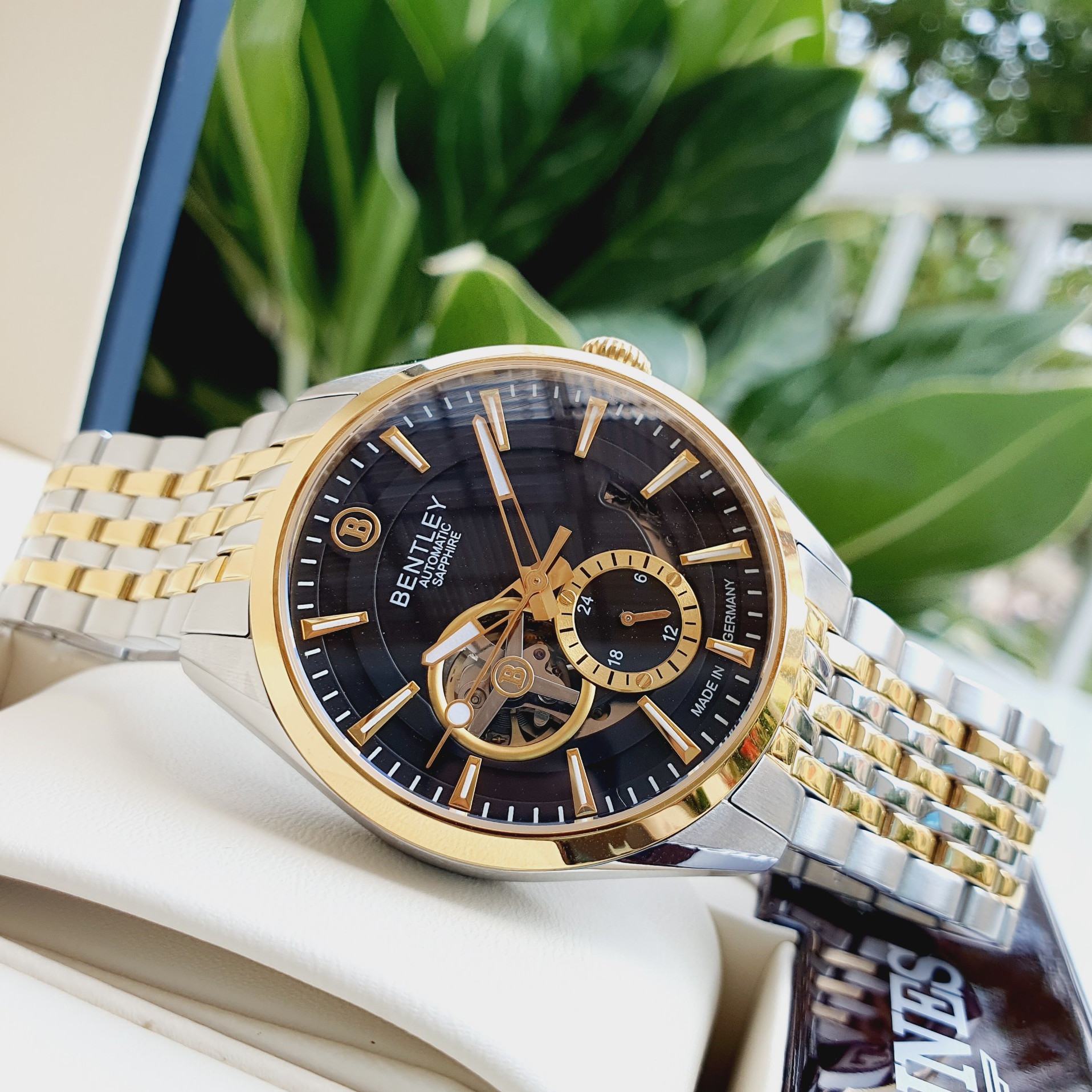 Đồng Hồ Bentley BL1831-25MKBB - Dây Kim Loại