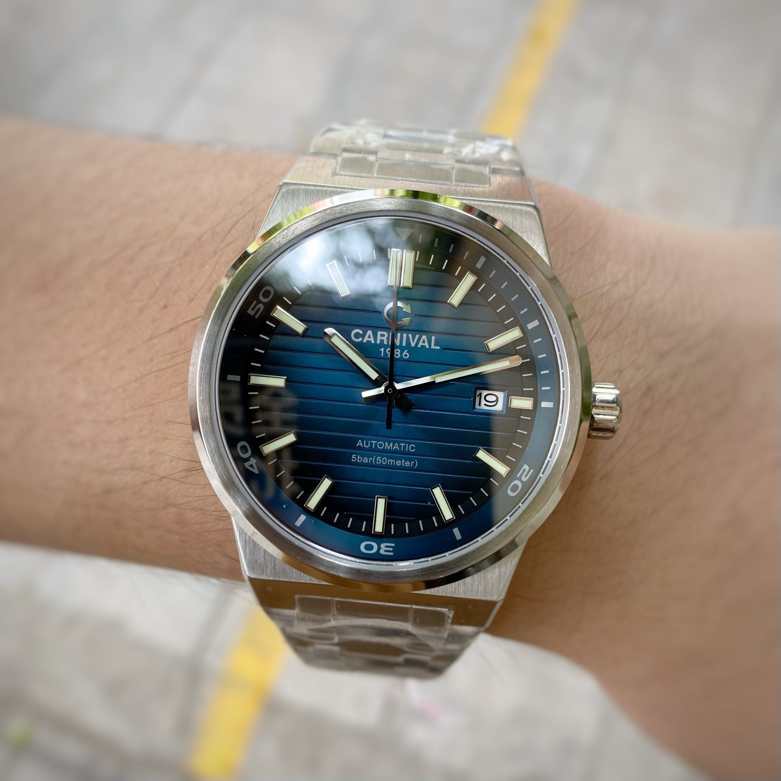 Đồng Hồ Carnival 8106G-VT-X