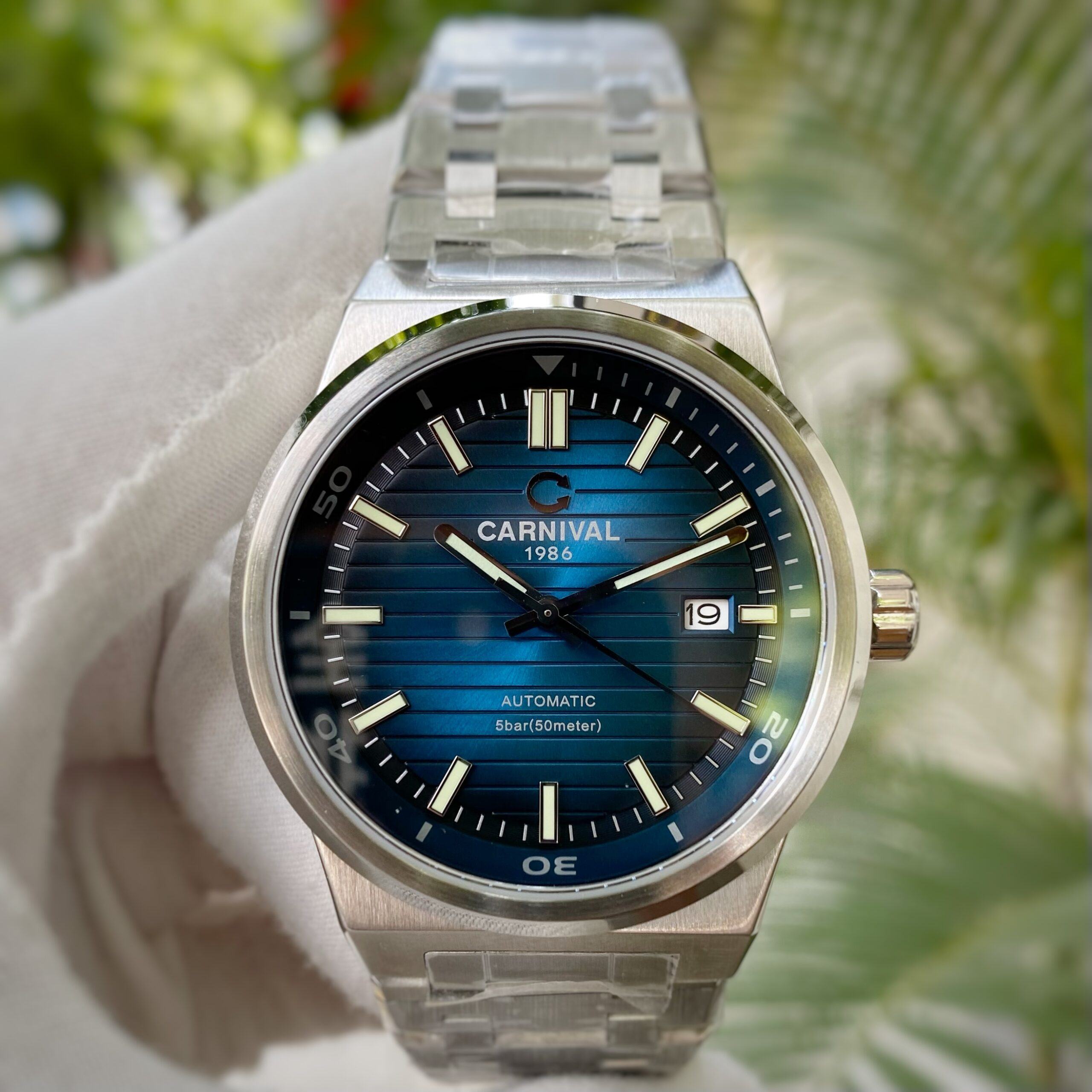 Đồng Hồ Carnival 8106G-VT-X