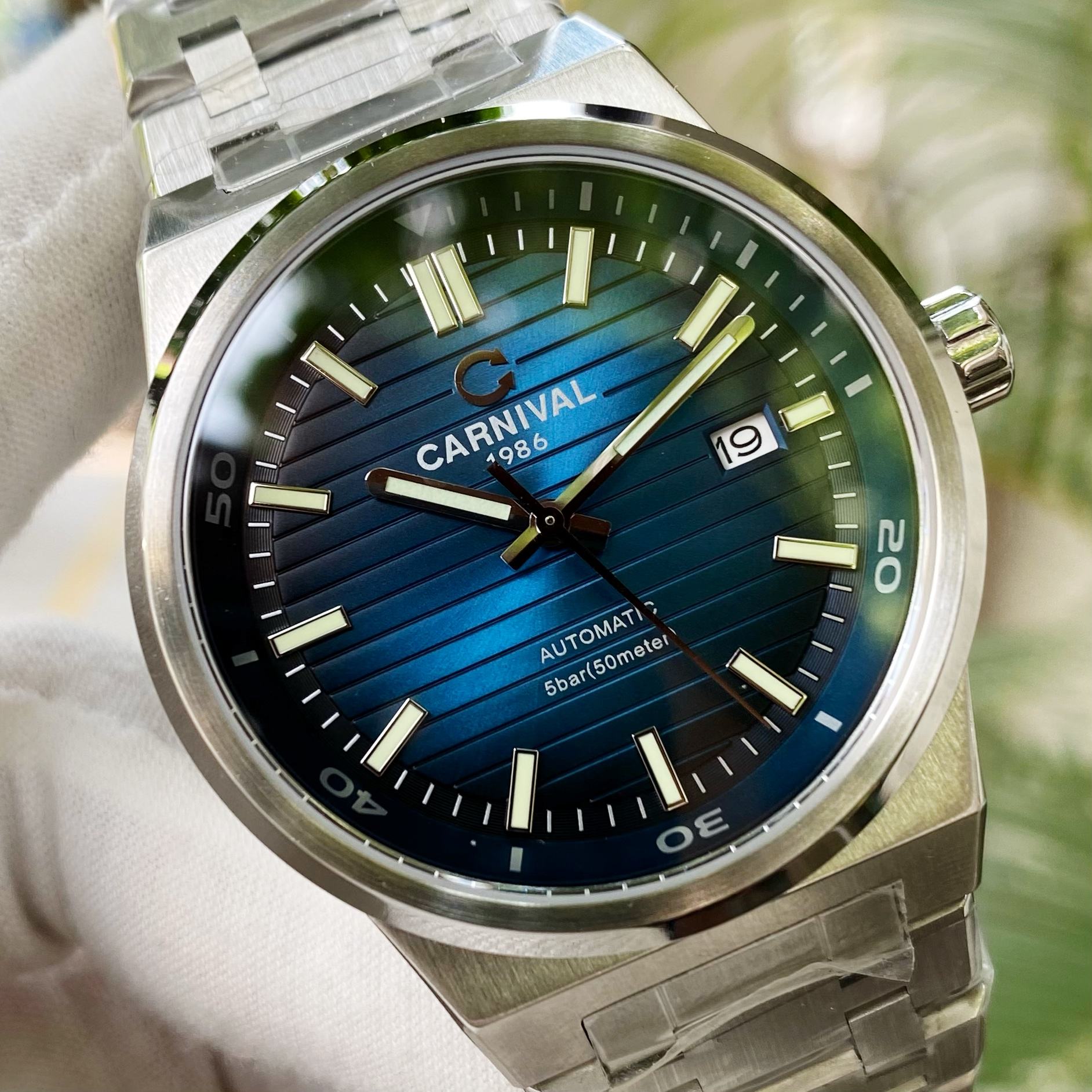 Đồng Hồ Carnival 8106G-VT-X
