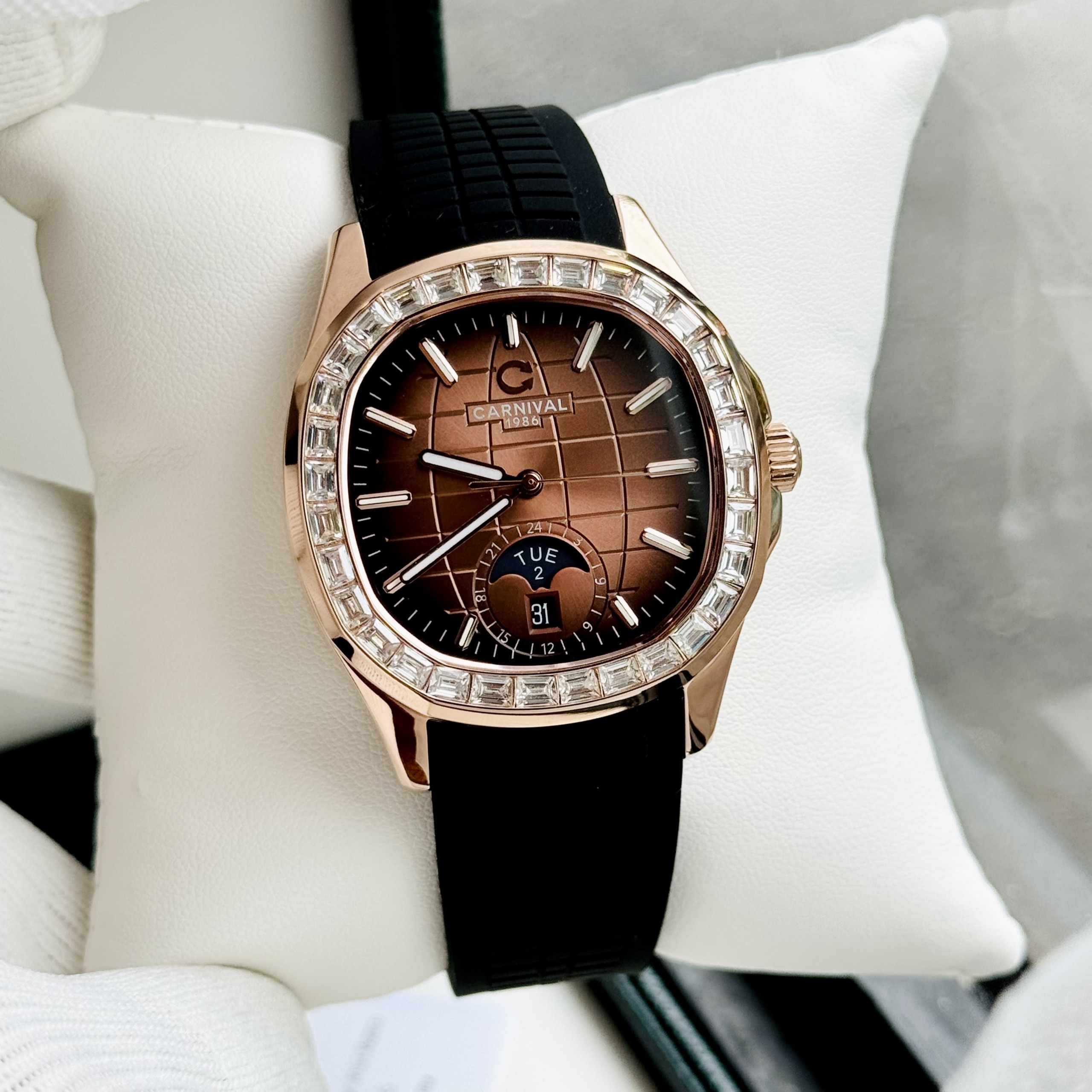 Đồng Hồ Carnival Aquanus 8113G2-VH-DCS-N