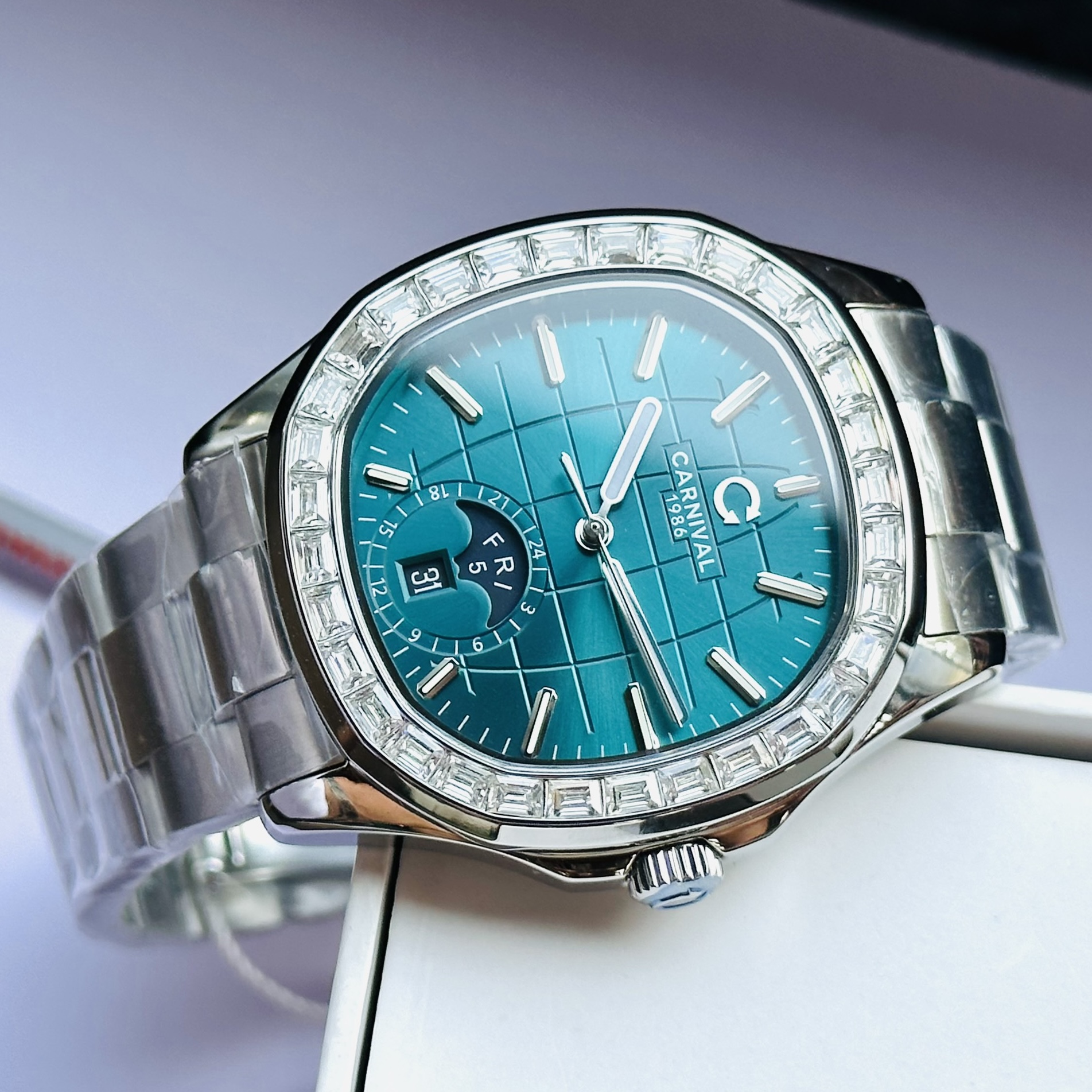 Đồng Hồ Carnival Aquanus 8113G2-VT-XL