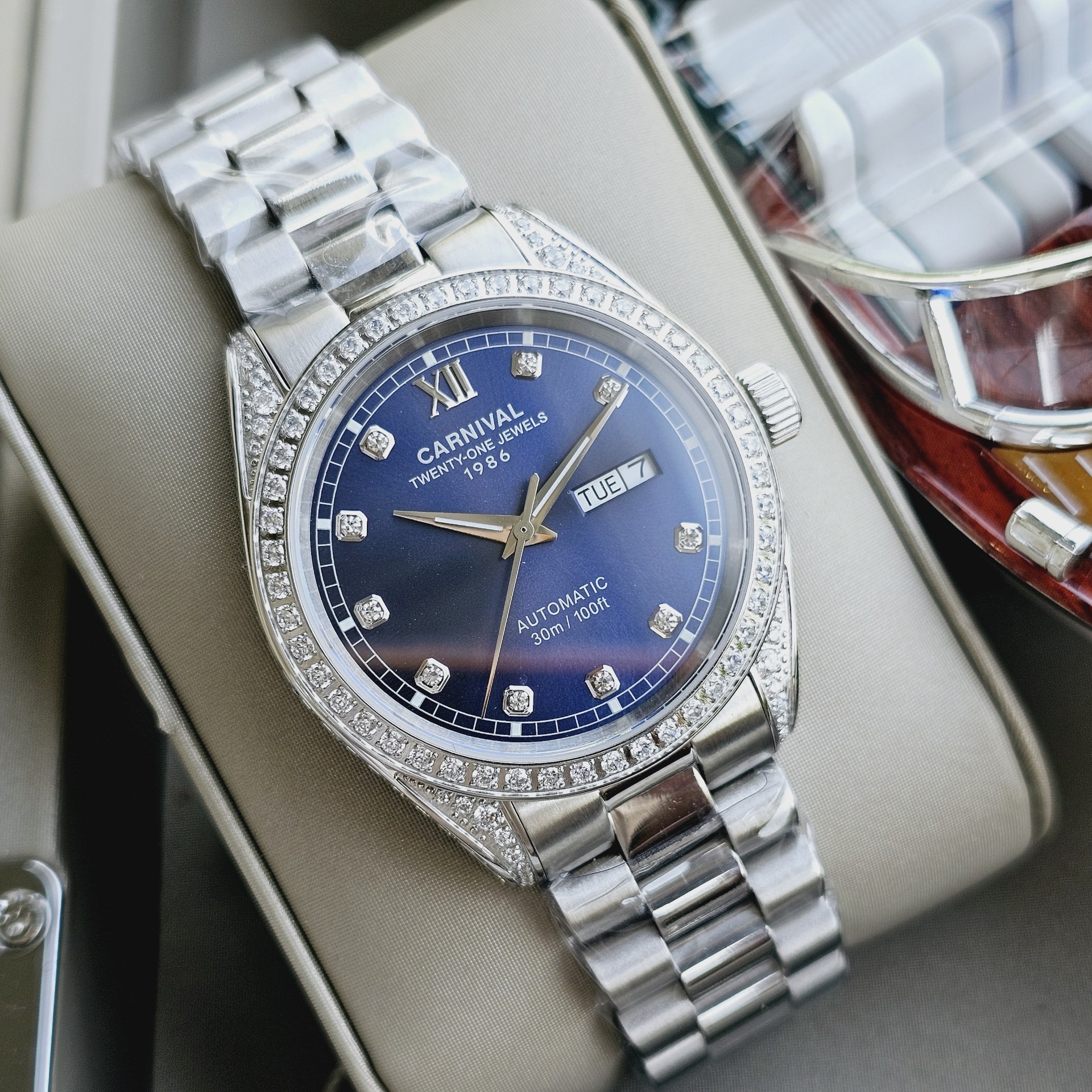 Đồng Hồ Carnival Automatic 8907G-VT-X