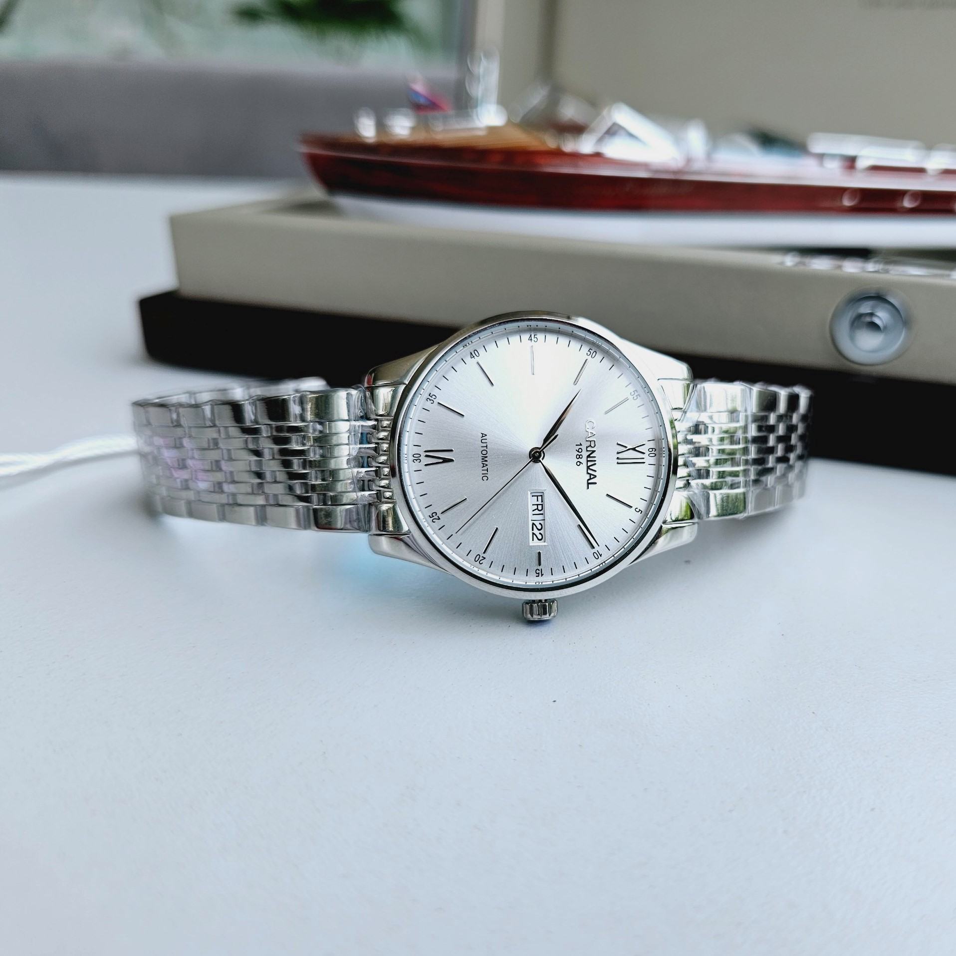 Đồng Hồ Carnival Index 8016G-VT-T