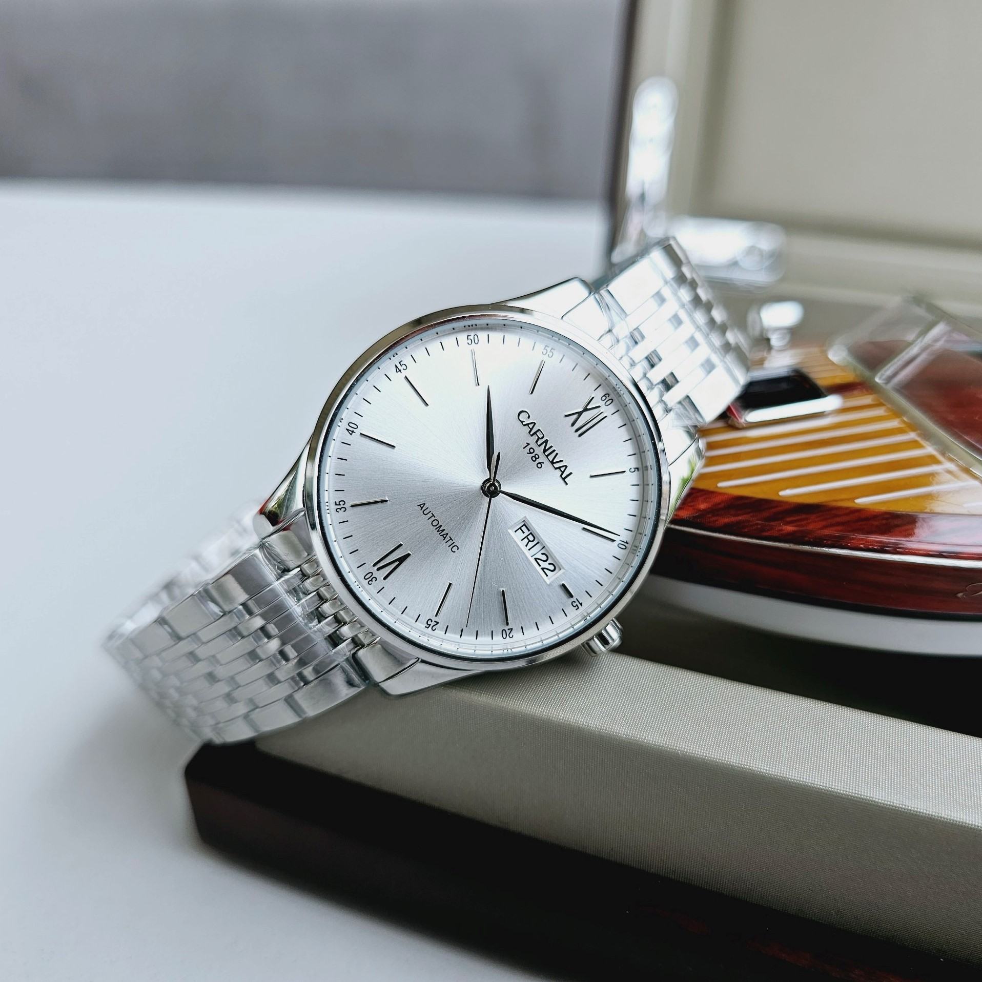 Đồng Hồ Carnival Index 8016G-VT-T