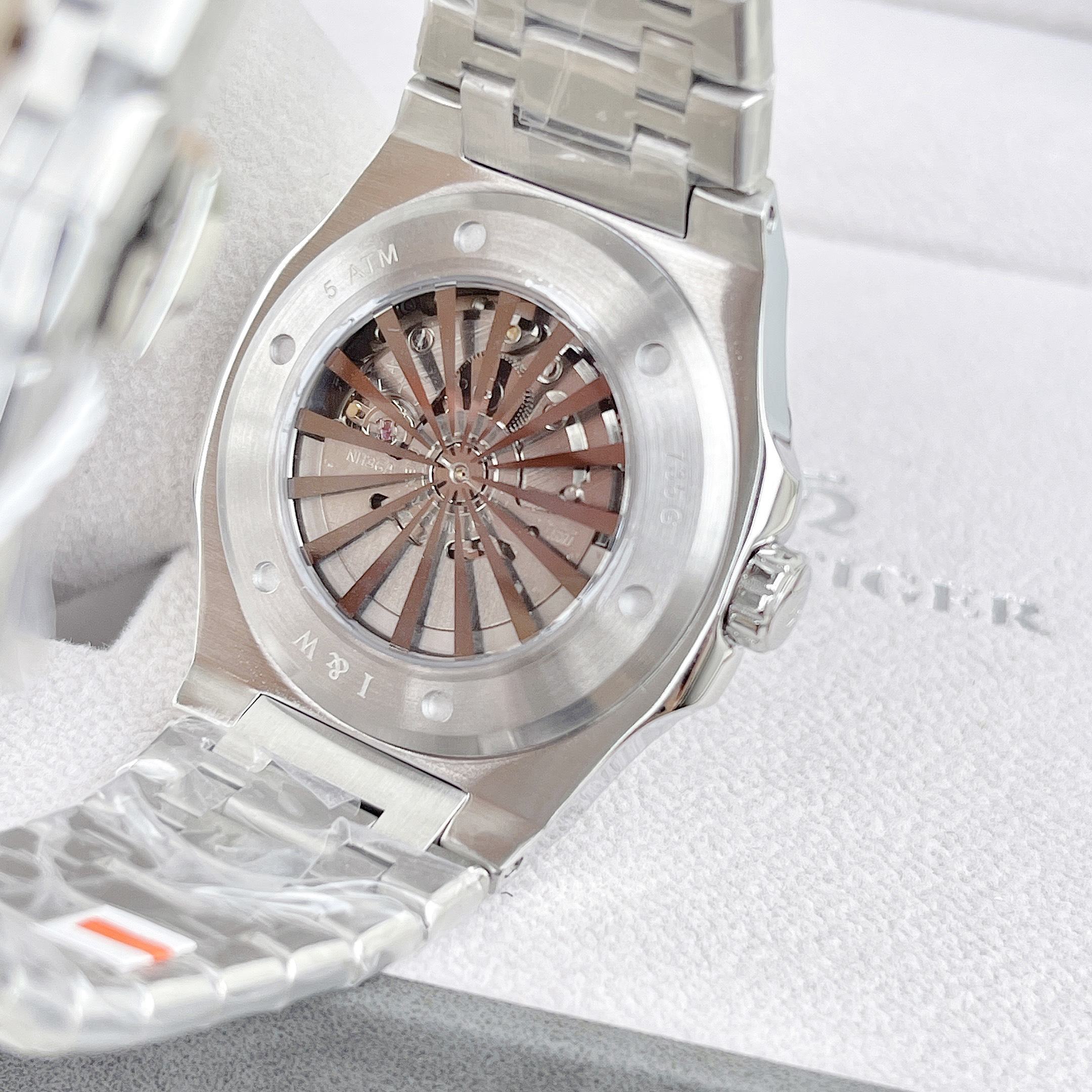 Đồng Hồ Carnival I&amp;W 735G1