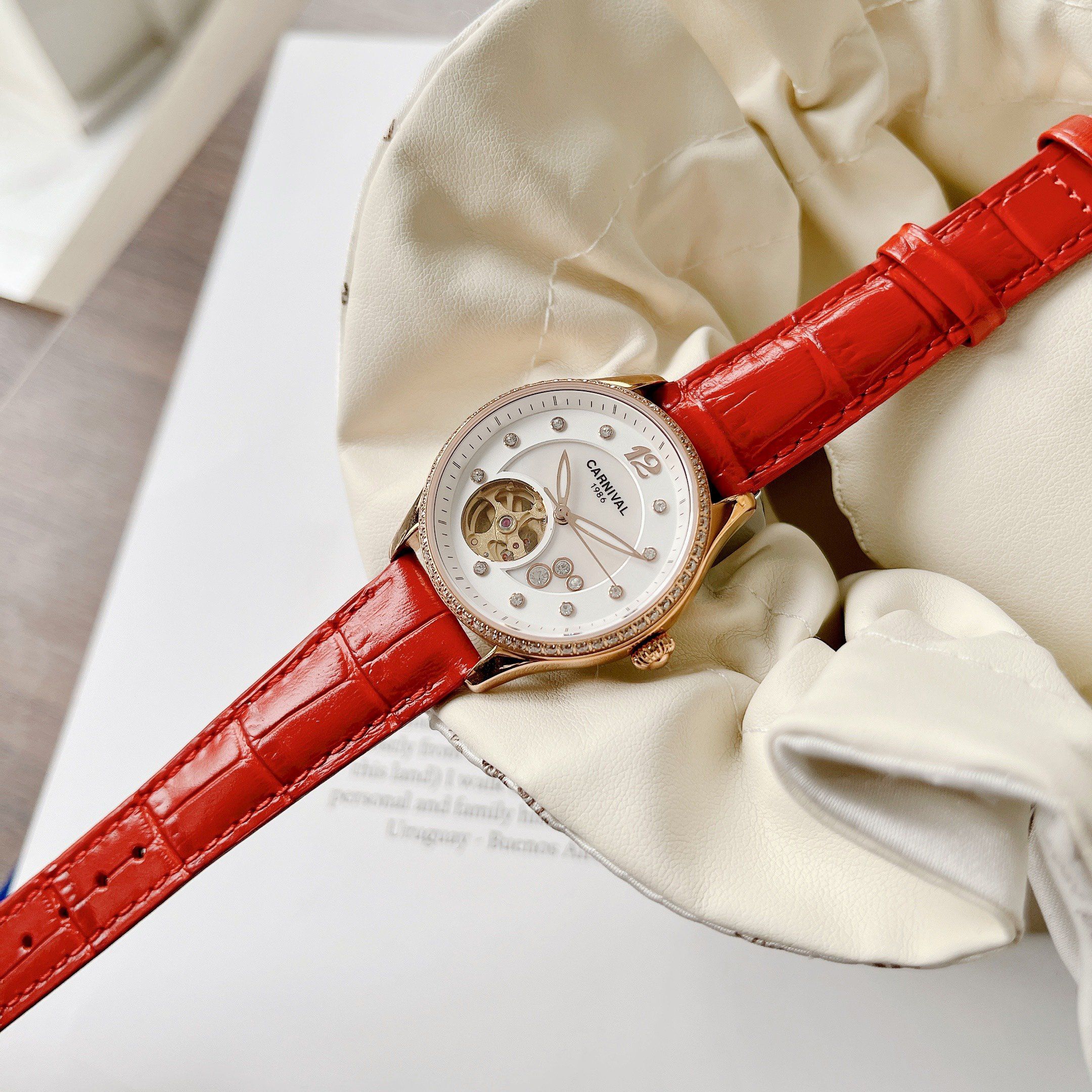 Đồng Hồ Carnival I&amp;W Lady 573L1