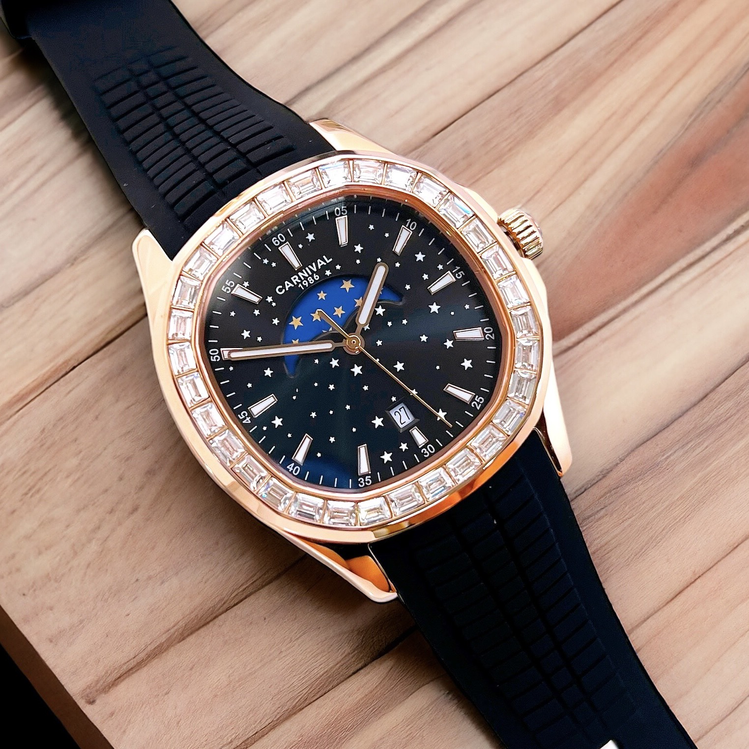 Đồng Hồ Carnival Moonphase 8125G-VH-DCS-D