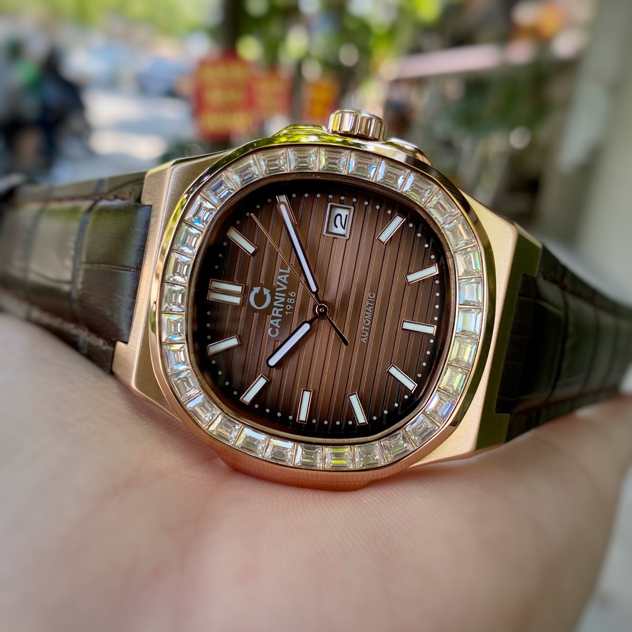 Đồng Hồ Carnival Nautilus 8108G-VH-DD-N