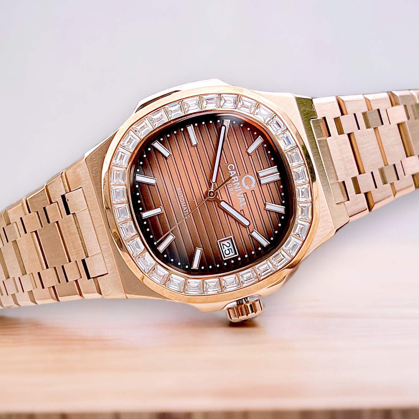 Đồng Hồ Carnival Nautilus 8108G-VH-N