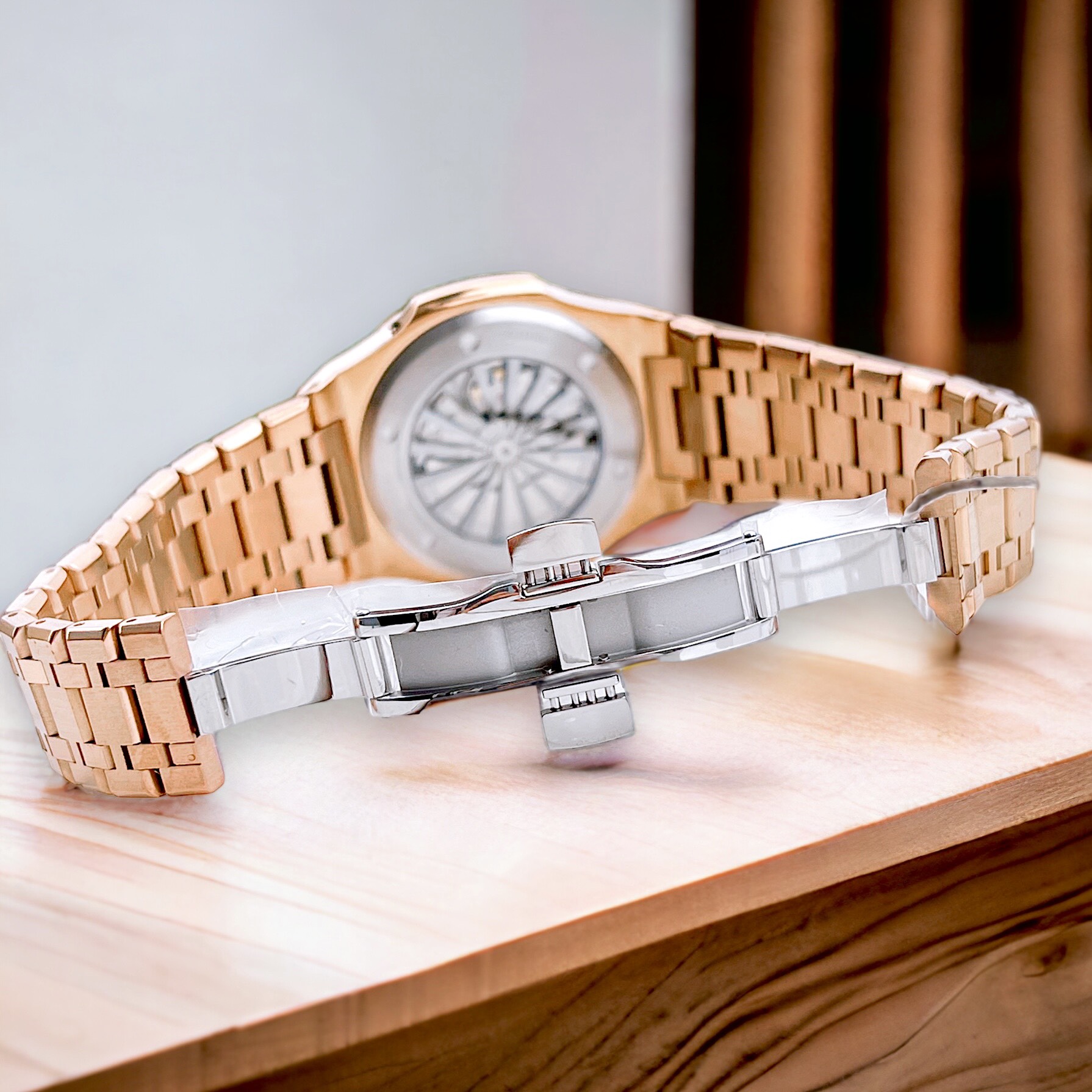 Đồng Hồ Carnival Nautilus 8108G-VH-N
