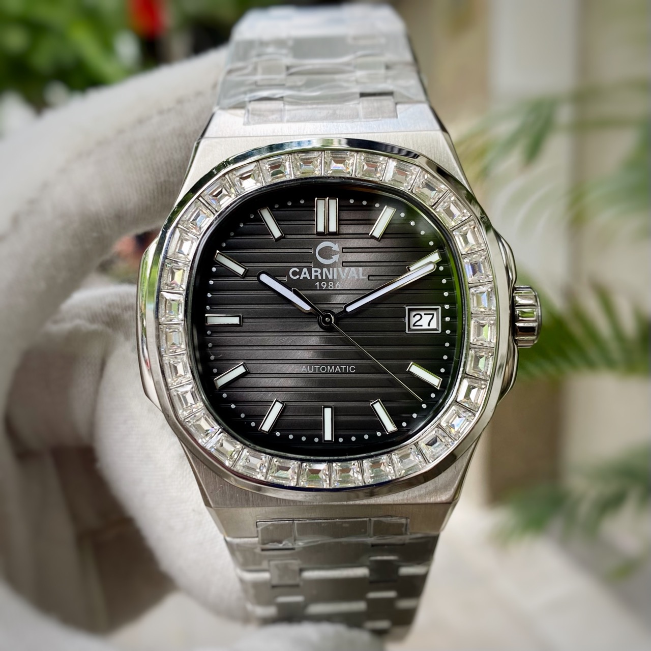 Đồng Hồ Carnival Nautilus 8108G-VT-N