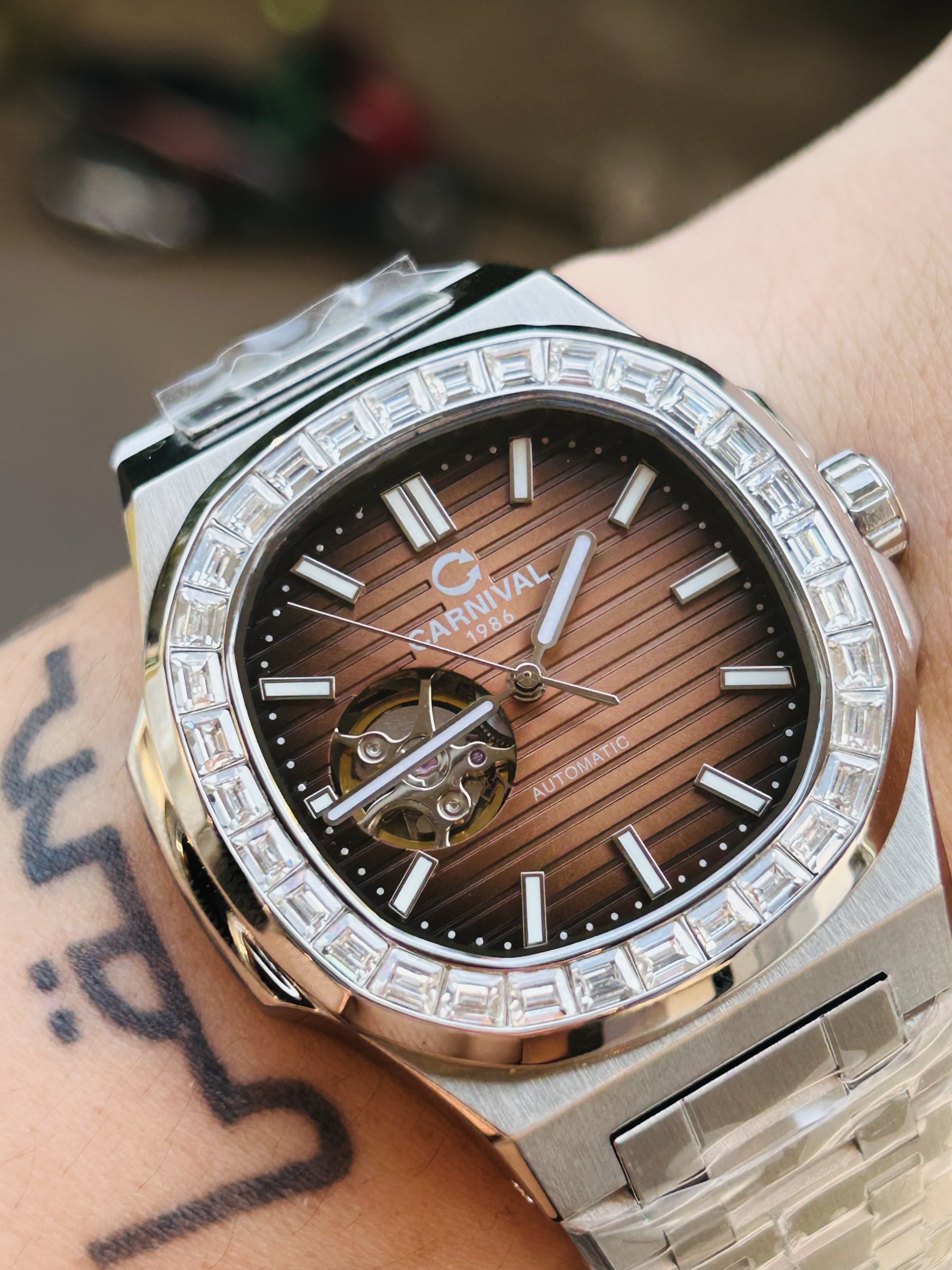 Đồng Hồ Carnival Nautilus 8128G
