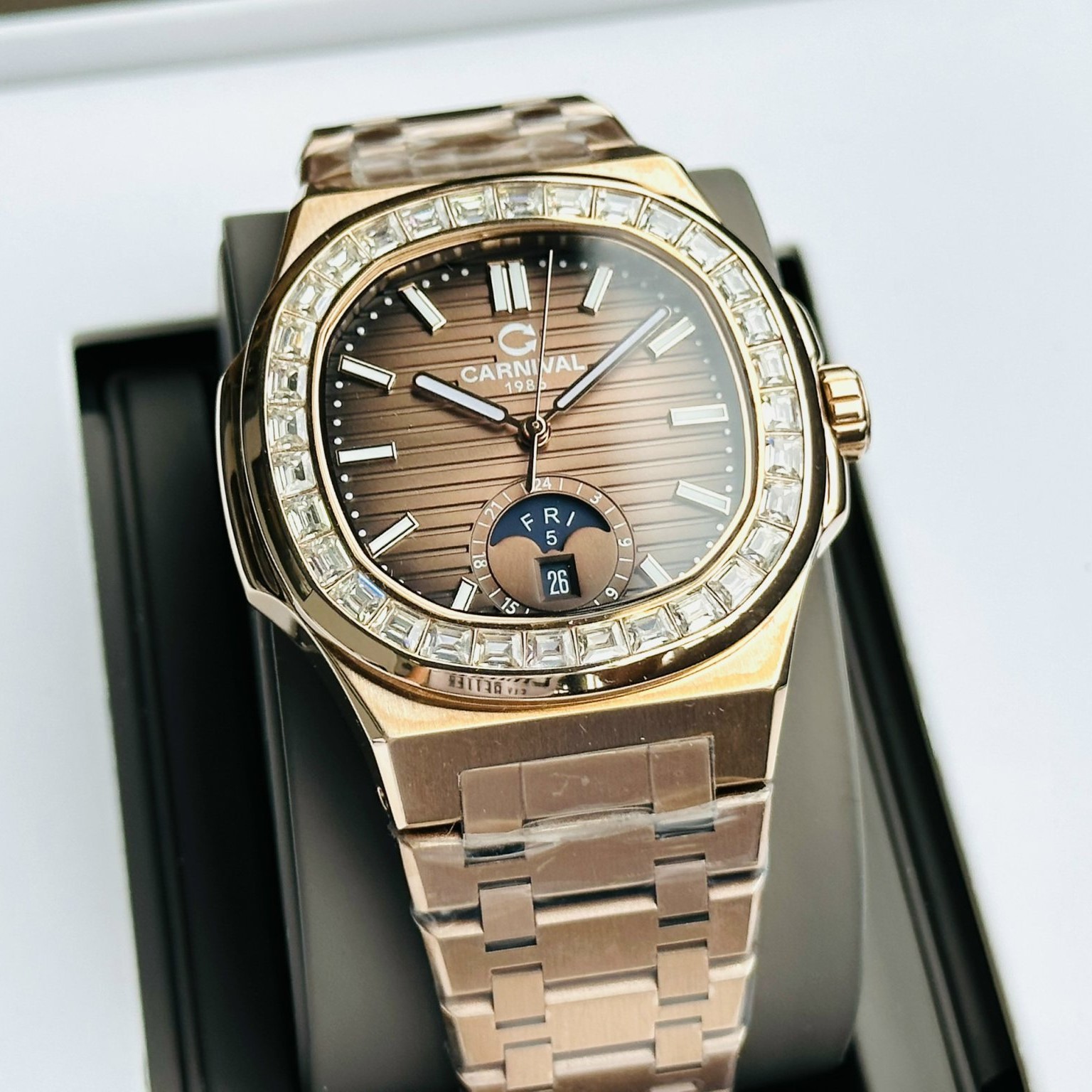 Đồng Hồ Carnival Nautilus Automatic 8110G-VH-N