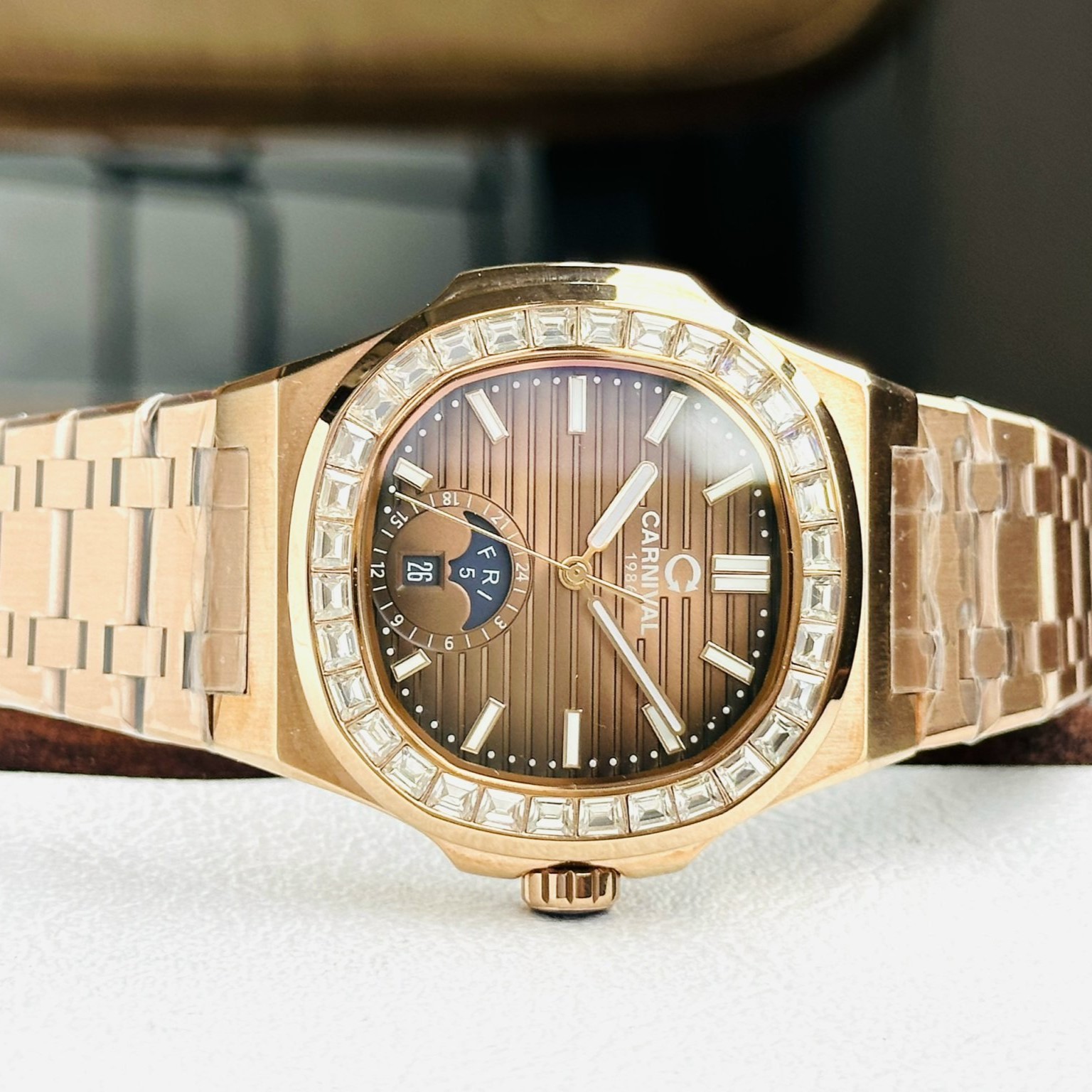 Đồng Hồ Carnival Nautilus Automatic 8110G-VH-N