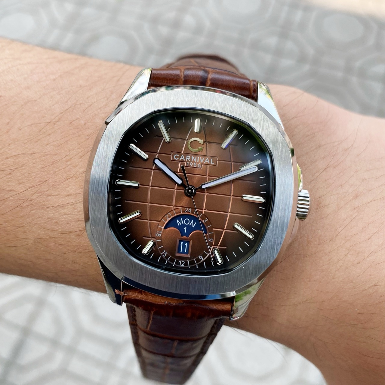 Đồng Hồ Carnival Nautilus G8113-BR