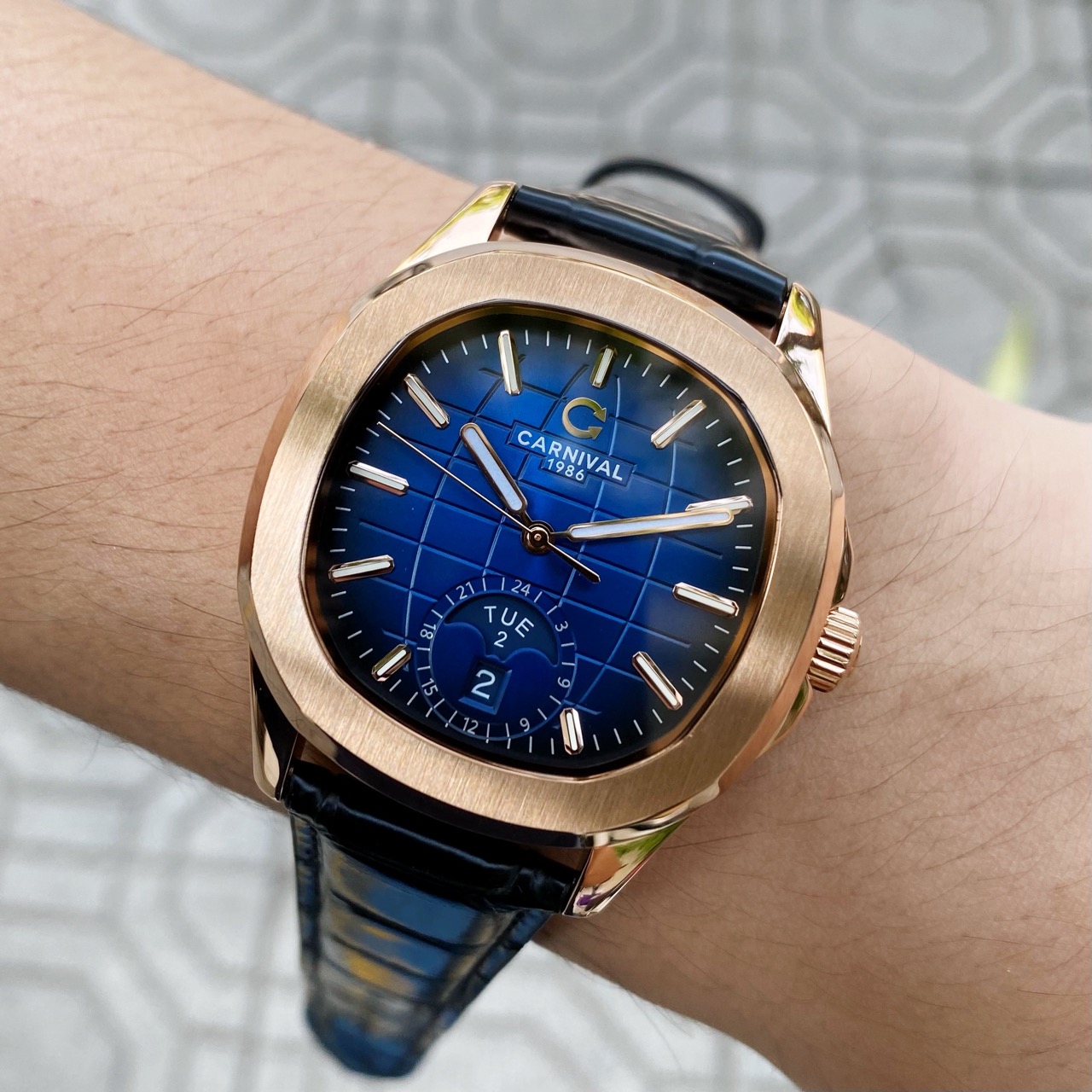 Đồng Hồ Carnival Nautilus G8113-R-B
