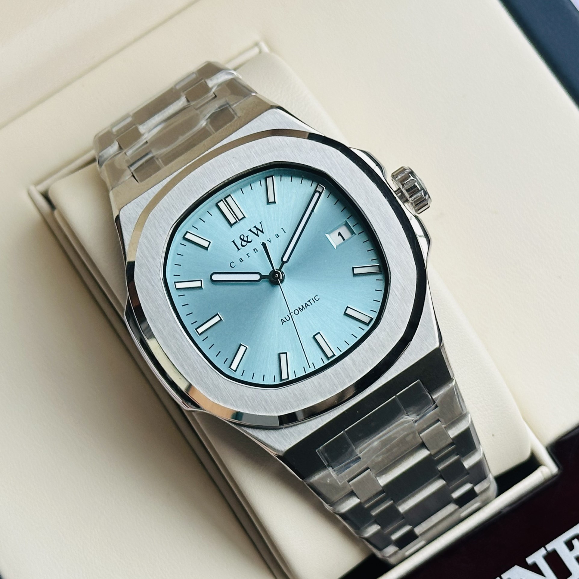 Đồng Hồ Carnival Nautilus I&amp;W 9910G