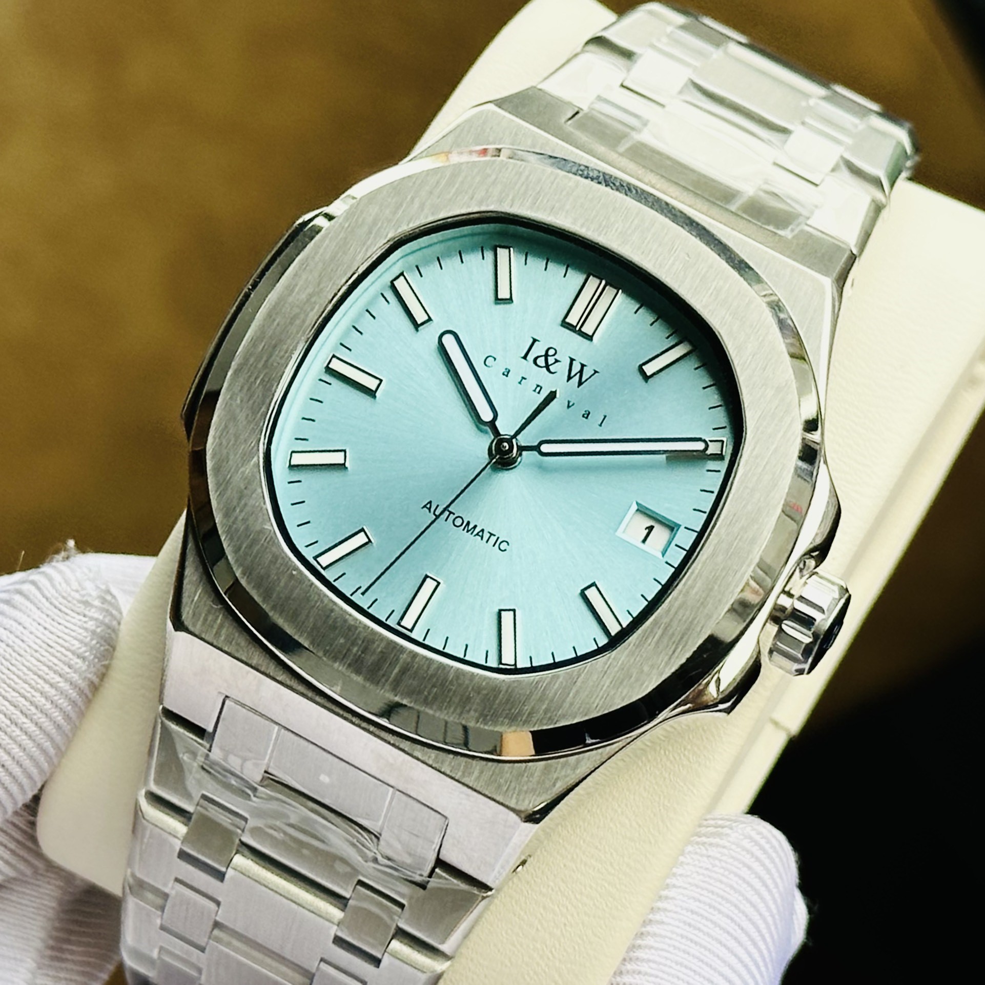 Đồng Hồ Carnival Nautilus I&amp;W 9910G