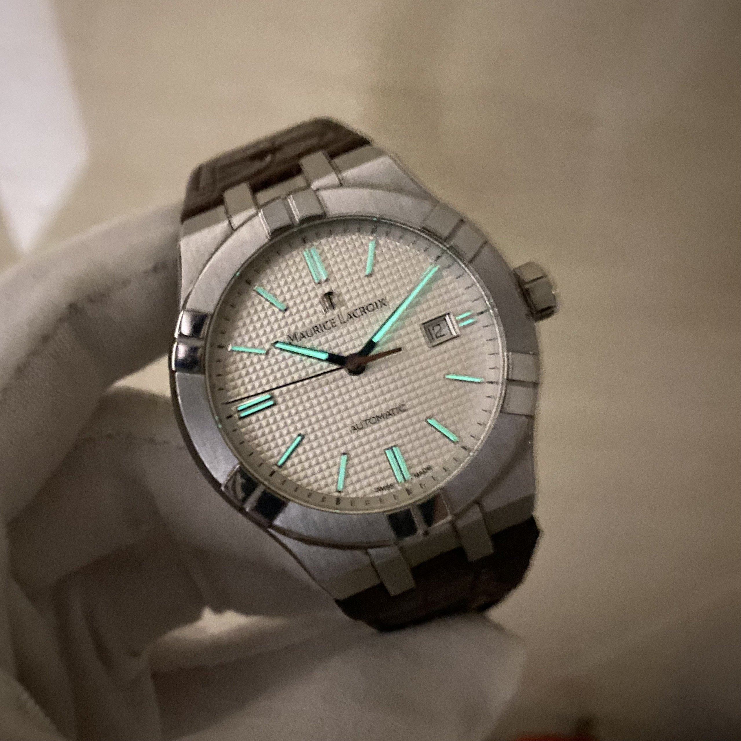 Đồng Hồ Maurice Lacroix Aikon AI6008-SS001-130 - Cũ