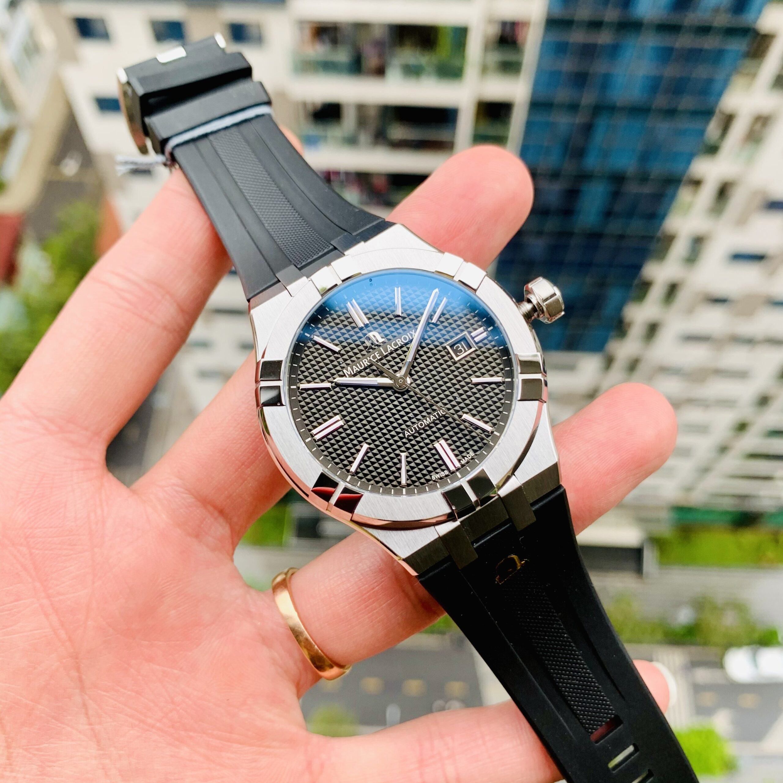 Đồng Hồ Maurice Lacroix Aikon Black 42mm - AI6008-SS00F-330-A