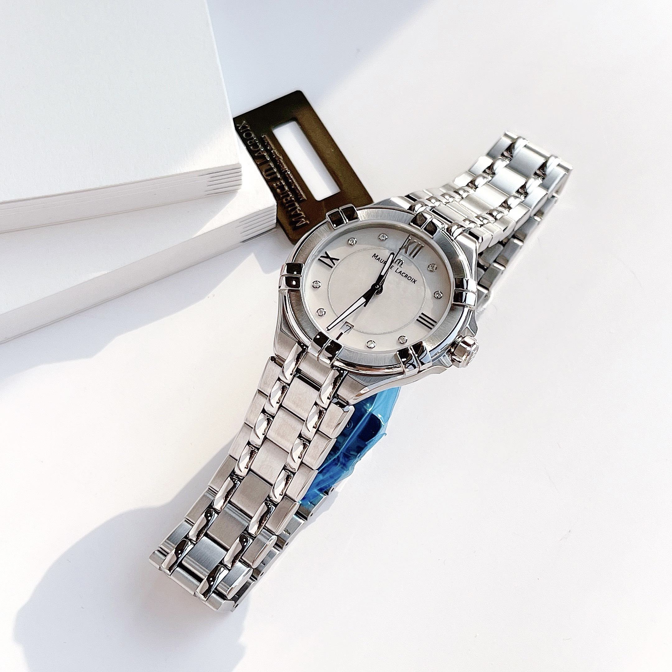 Đồng Hồ Maurice Lacroix Aikon Lady AI1004-SS002-170-1