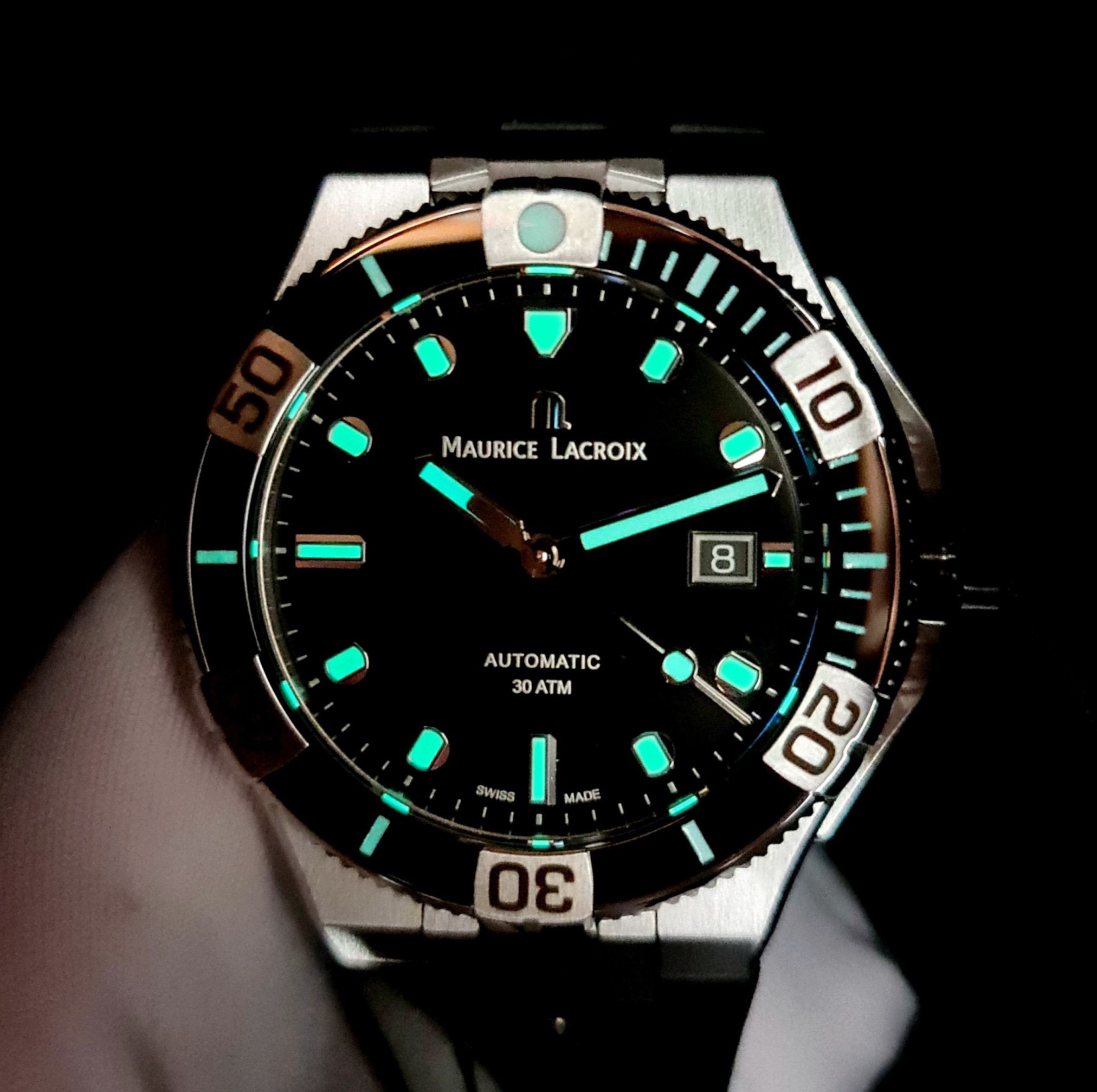 Đồng Hồ Maurice Lacroix Aikon Venturer AI6058-SS001-330-1