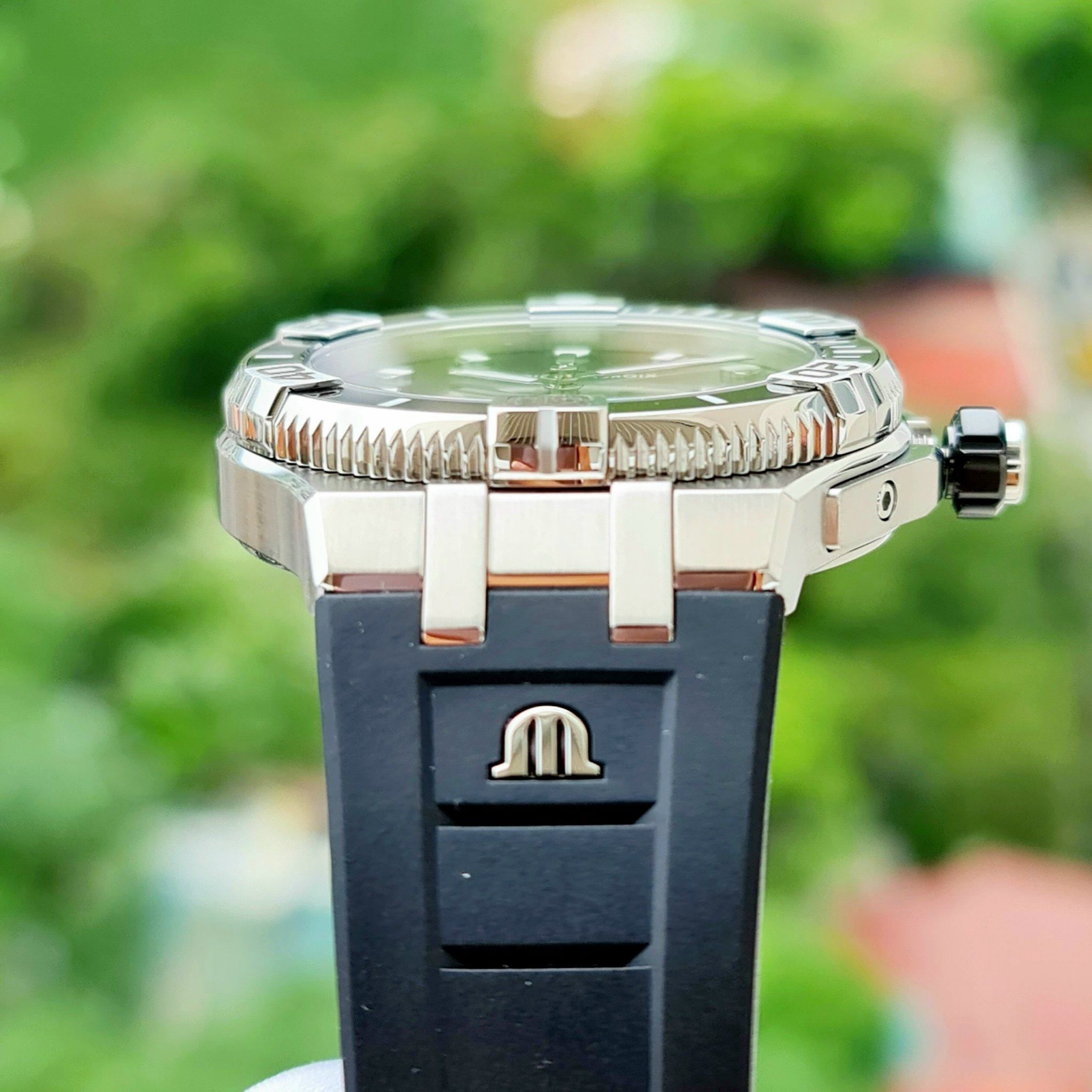 Đồng Hồ Maurice Lacroix Aikon Venturer AI6058-SS001-330-1