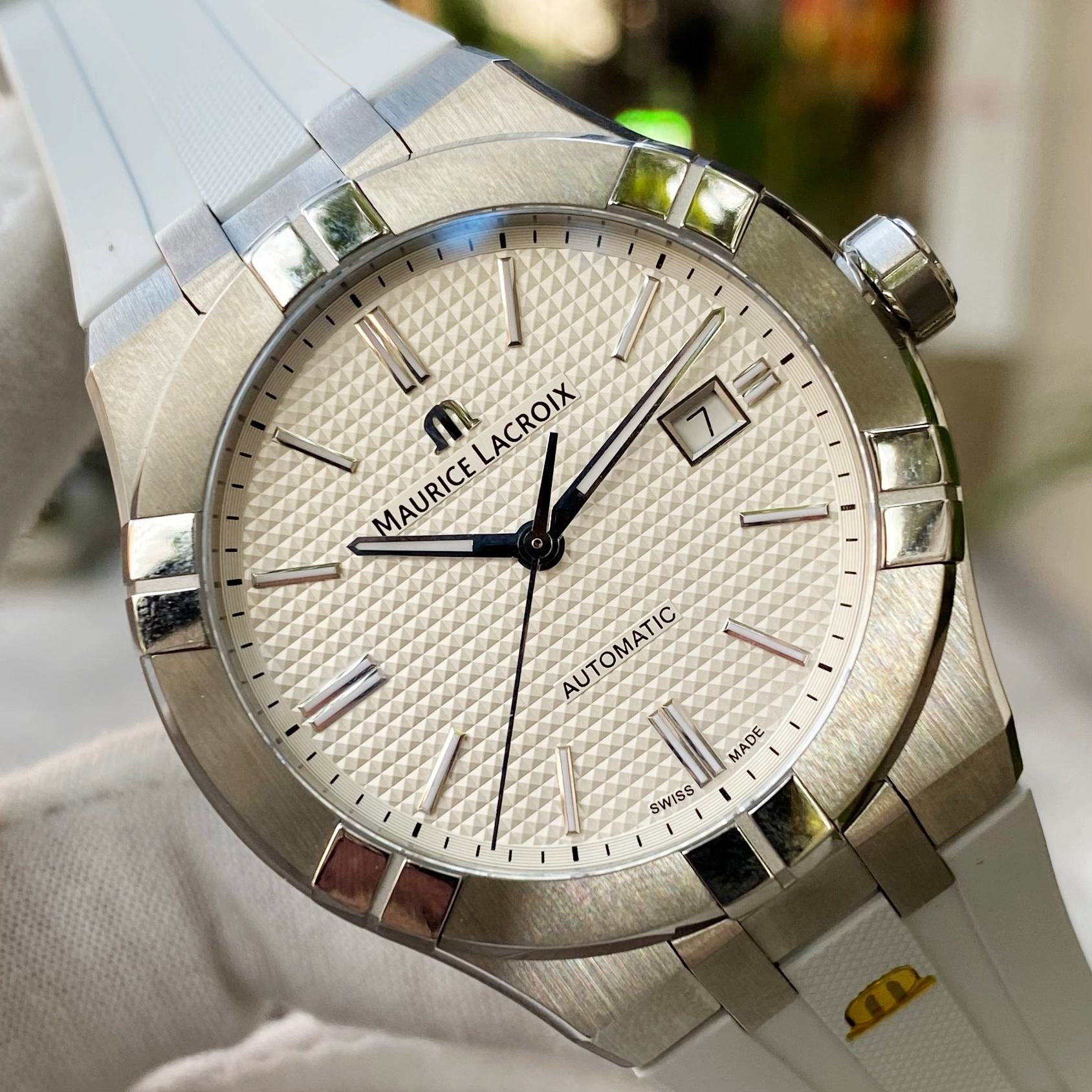 Đồng Hồ Maurice Lacroix Aikon White 42mm - AI6008-SS00B-130-G