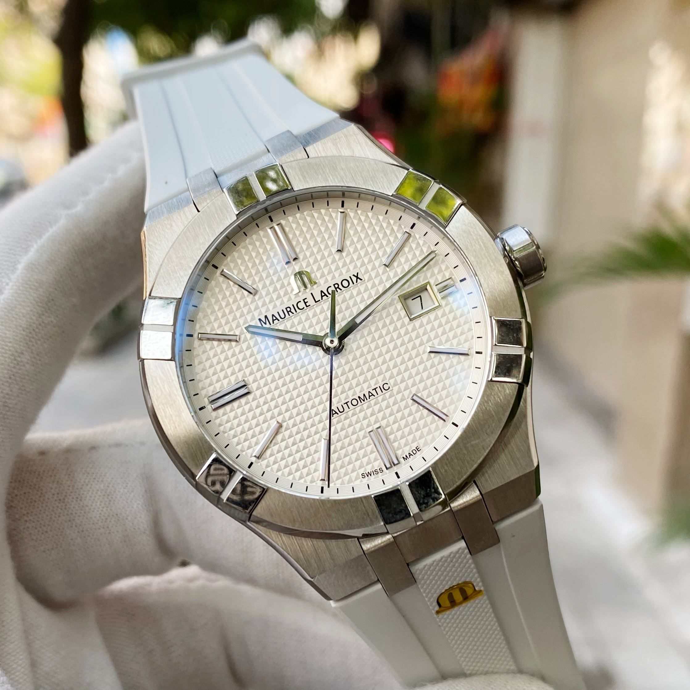 Đồng Hồ Maurice Lacroix Aikon White 42mm - AI6008-SS00B-130-G