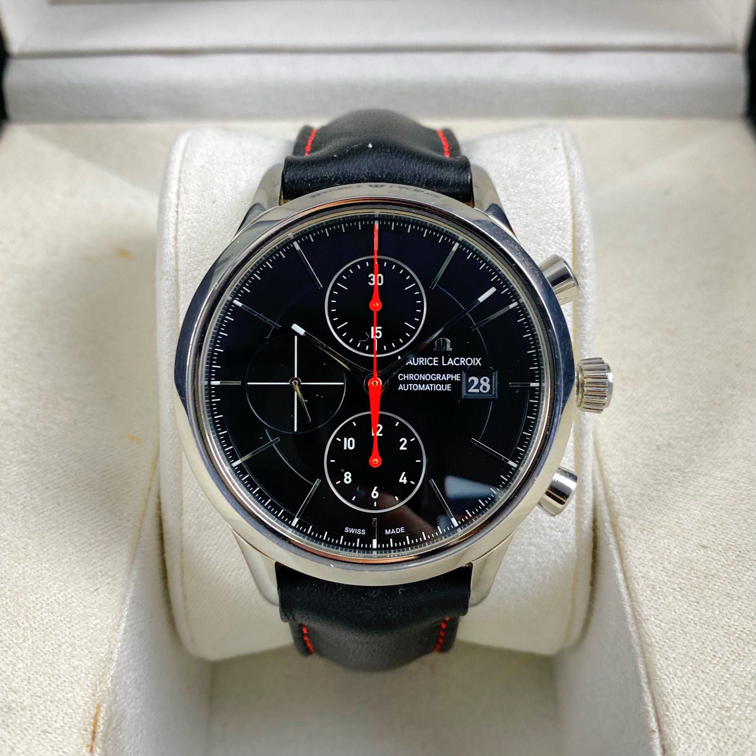 Đồng hồ Maurice Lacroix Les Classiques LC6058-SS001-332-Cũ