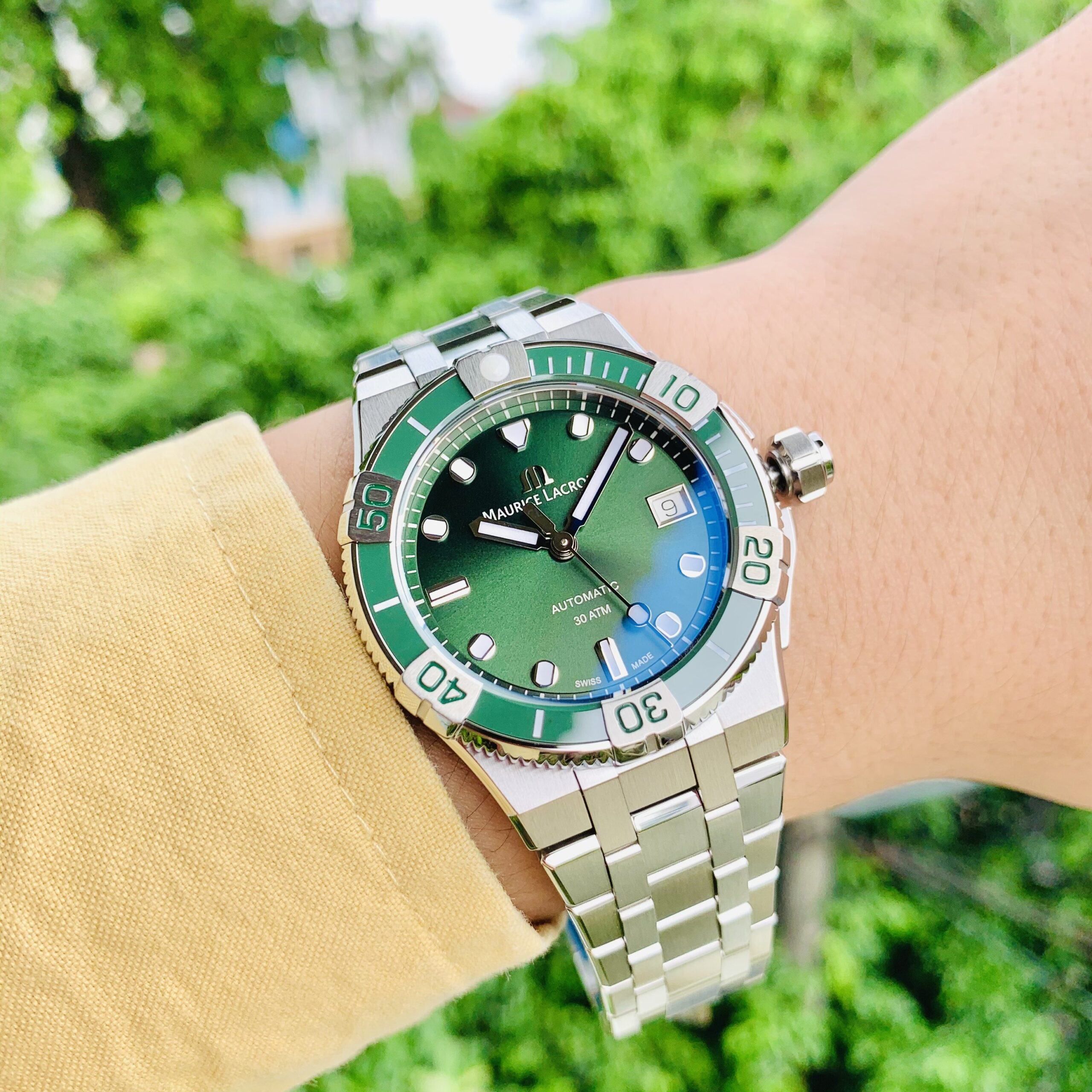 Đồng Hồ Maurice Lacroix Ventuner Green AI6057-SSL5F-630-D