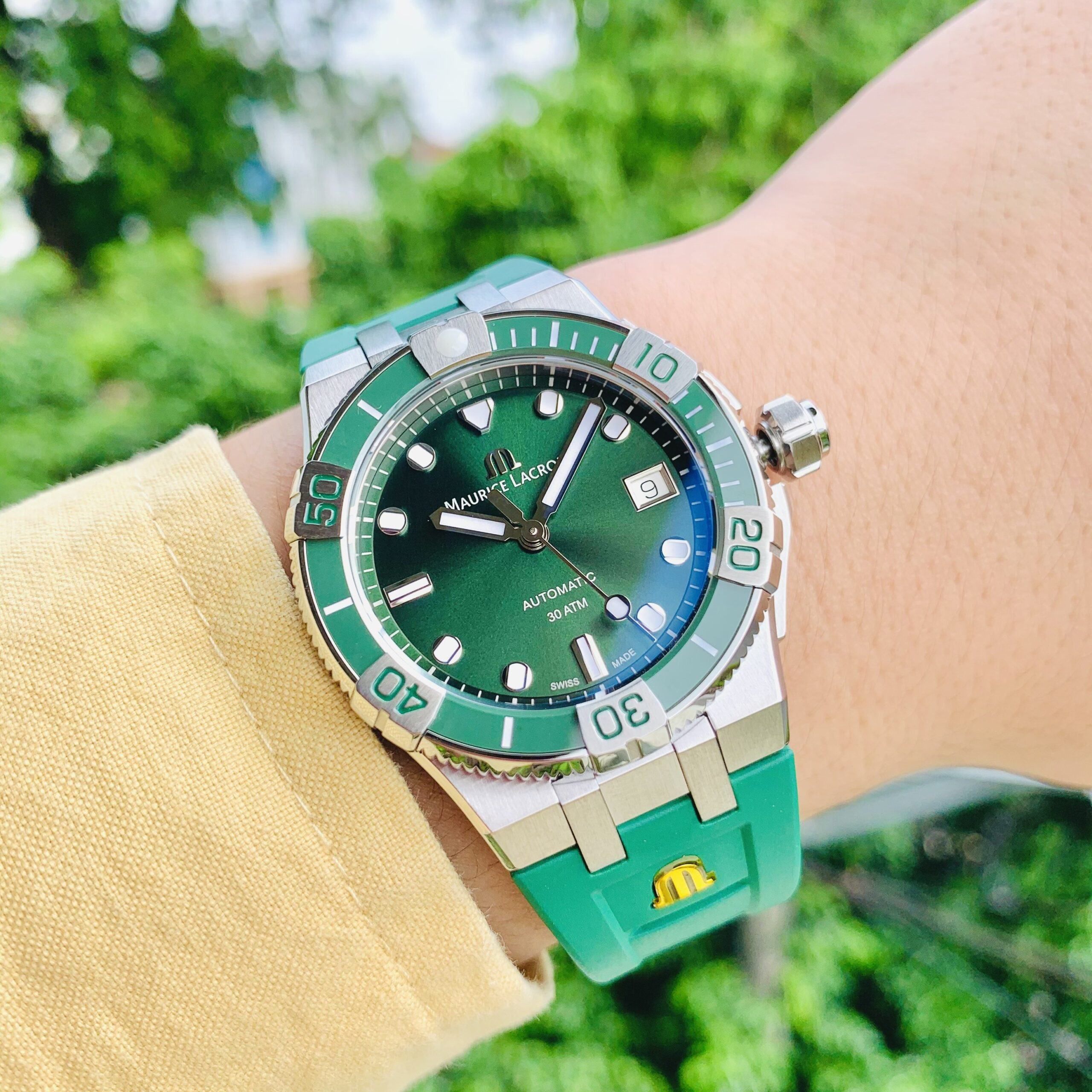 Đồng Hồ Maurice Lacroix Ventuner Green AI6057-SSL5F-630-D