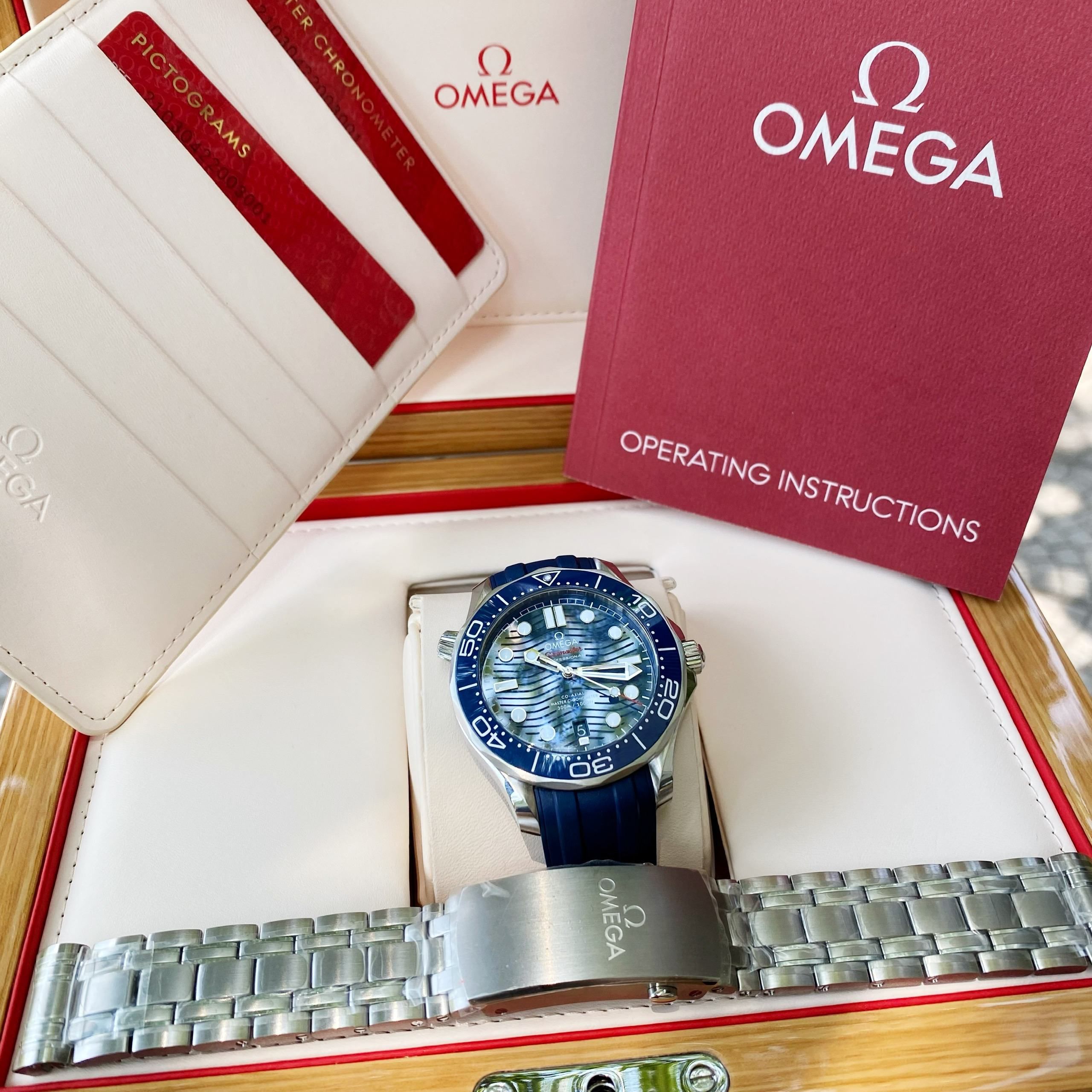 Đồng Hồ Omega Seamaster Diver 300M Co-Axial Master 210.30.42.20.03.001 - Cũ