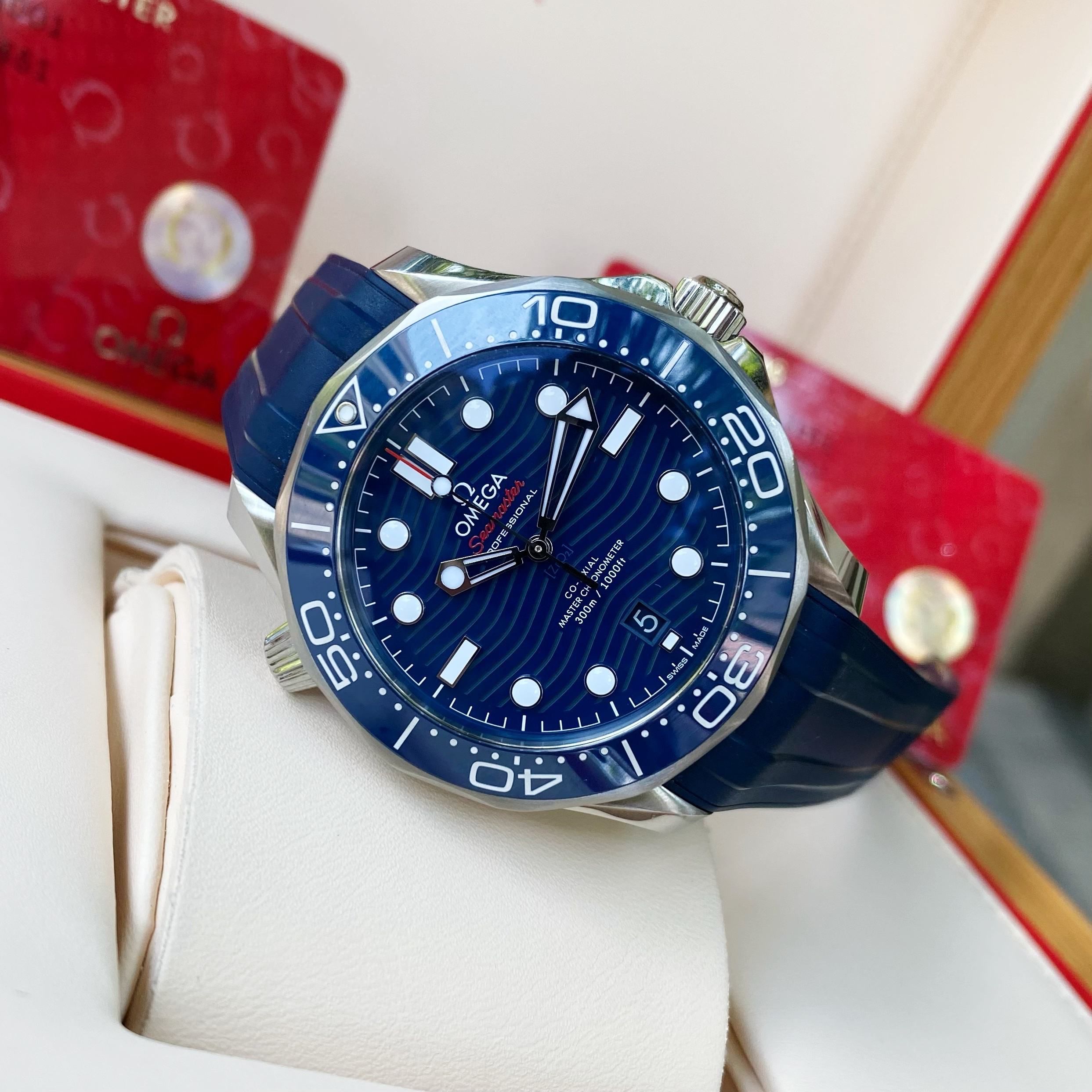 Đồng Hồ Omega Seamaster Diver 300M Co-Axial Master 210.30.42.20.03.001 - Cũ