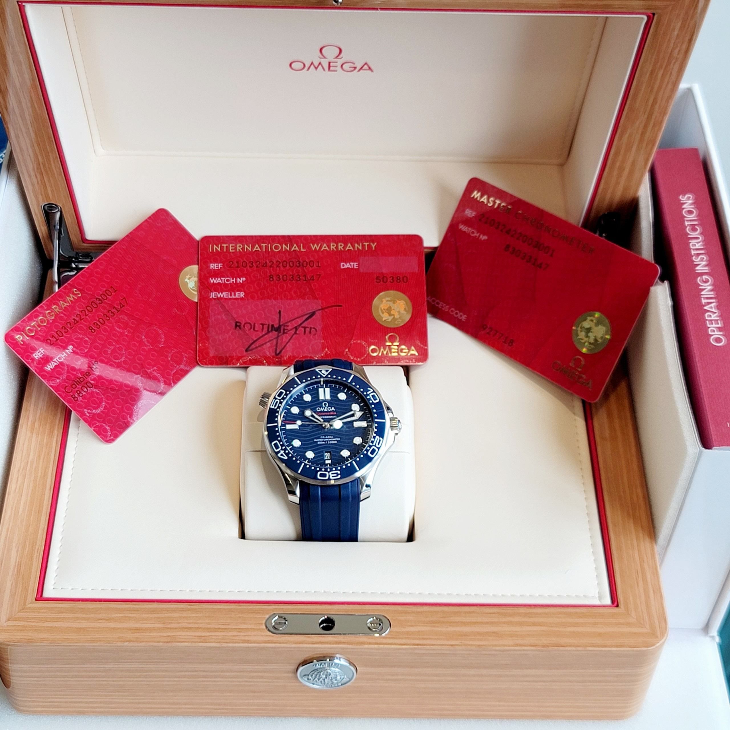Đồng Hồ Omega Seamaster Professional Diver 210.32.42.20.03.001