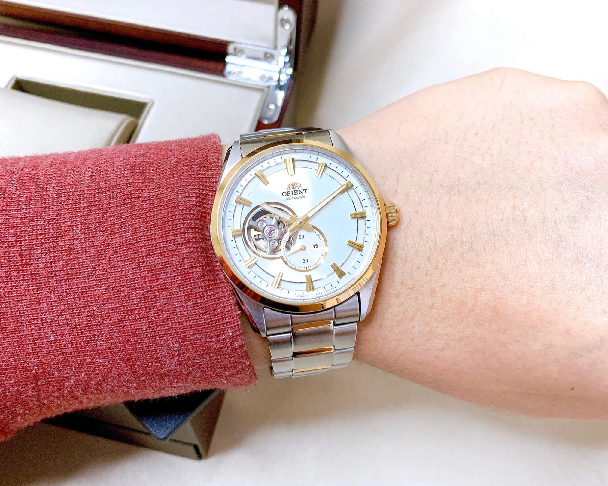 Đồng Hồ Orient RA-AR0001S10B Small Second Open Heart 
