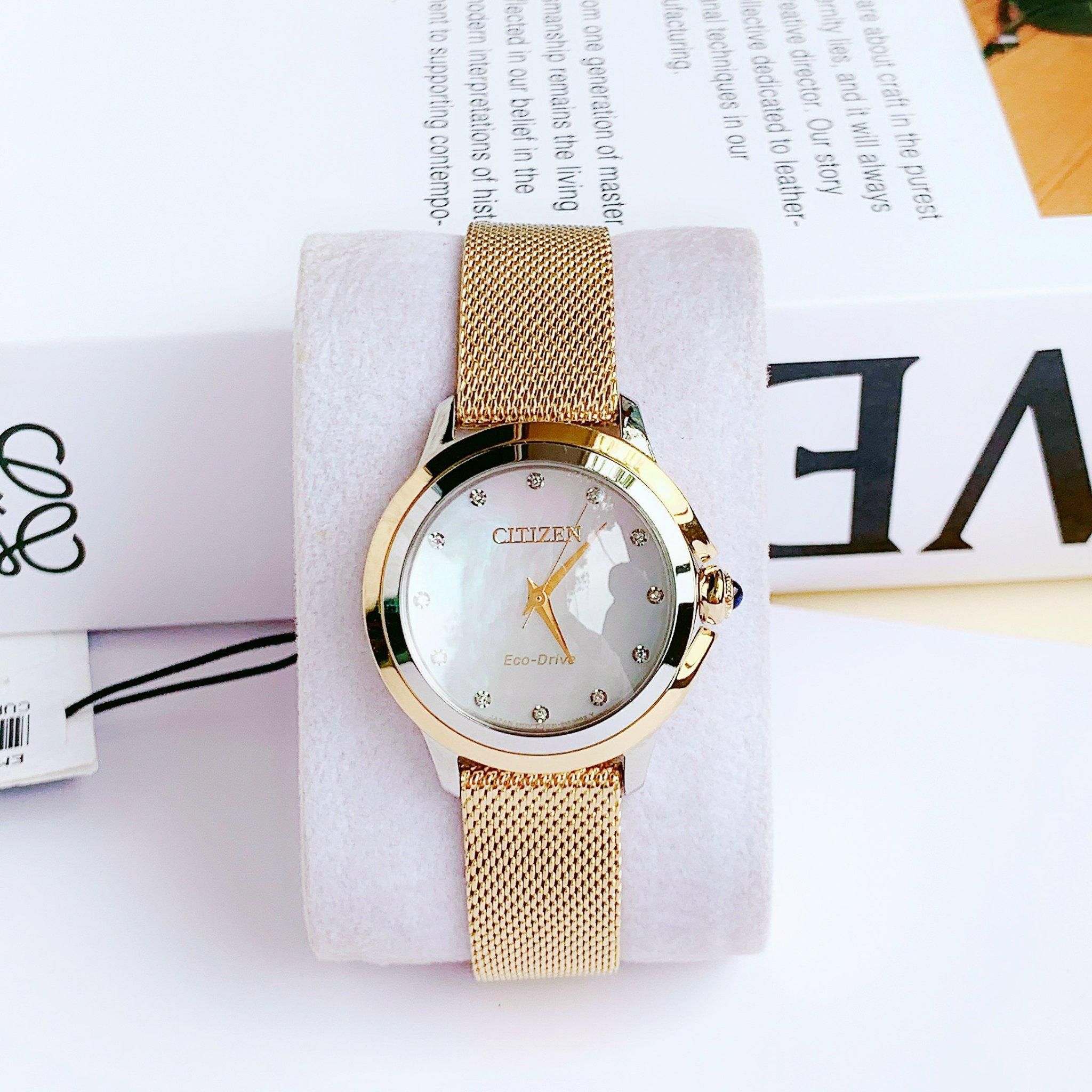 Đồng Hồ Nữ Citizen EM0794-54D: Sự Kết Hợp Hoàn Hảo Giữa Đẳng Cấp Và Độ Chính Xác