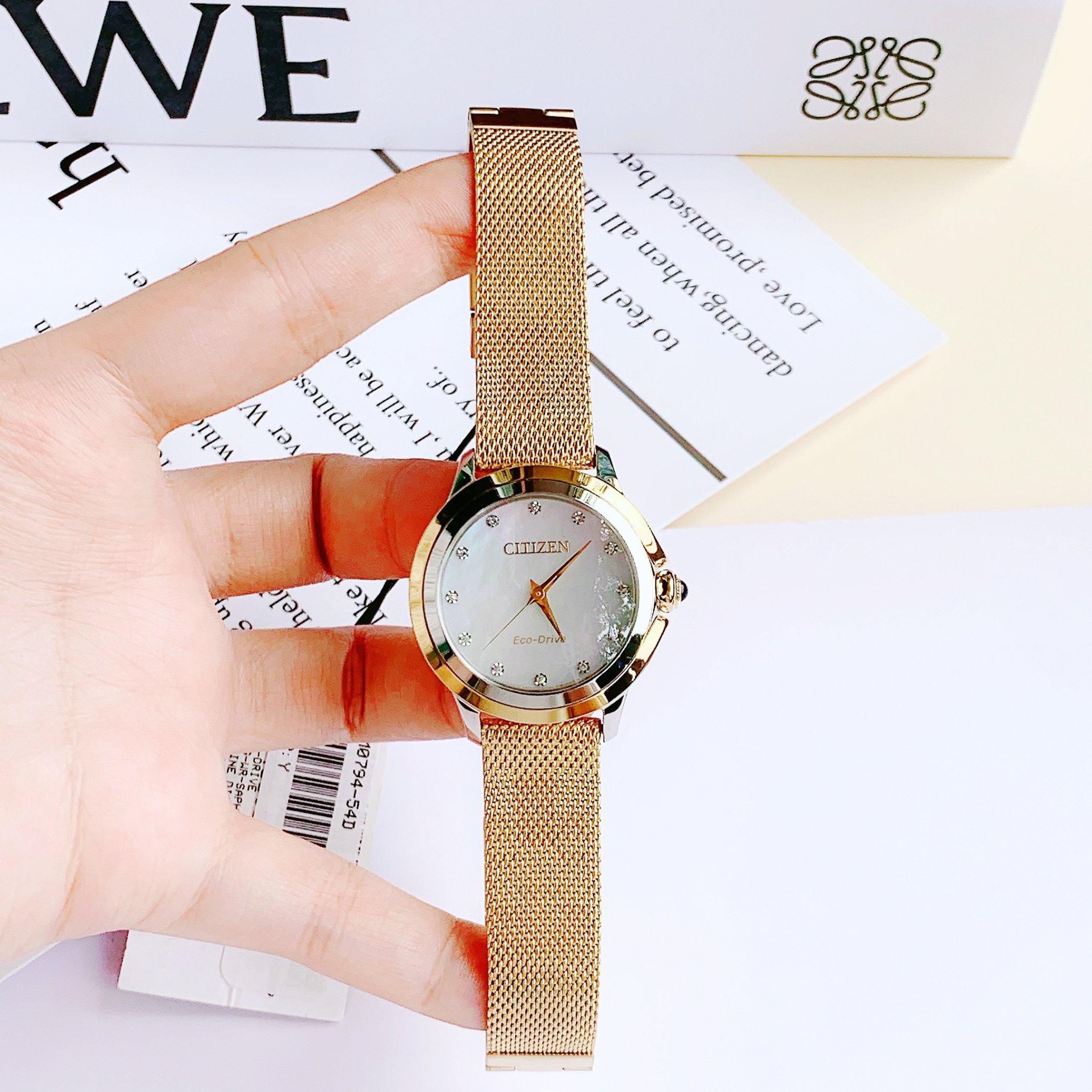 Đồng Hồ Nữ Citizen EM0794-54D: Sự Kết Hợp Hoàn Hảo Giữa Đẳng Cấp Và Độ Chính Xác