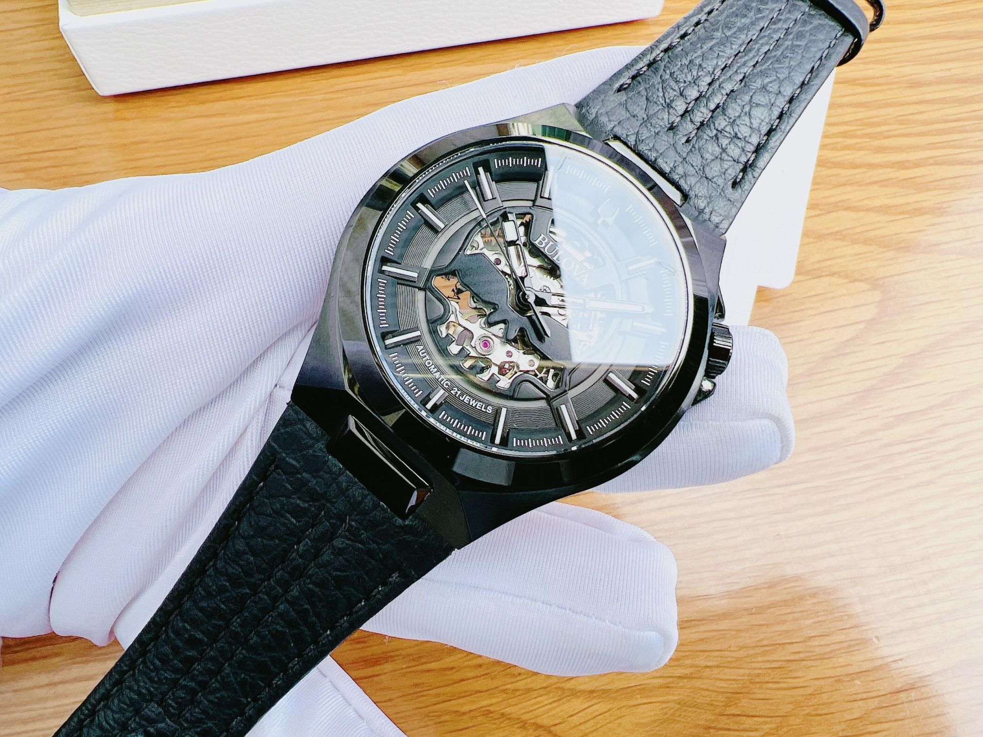 ng H Nam Bulova 98A238