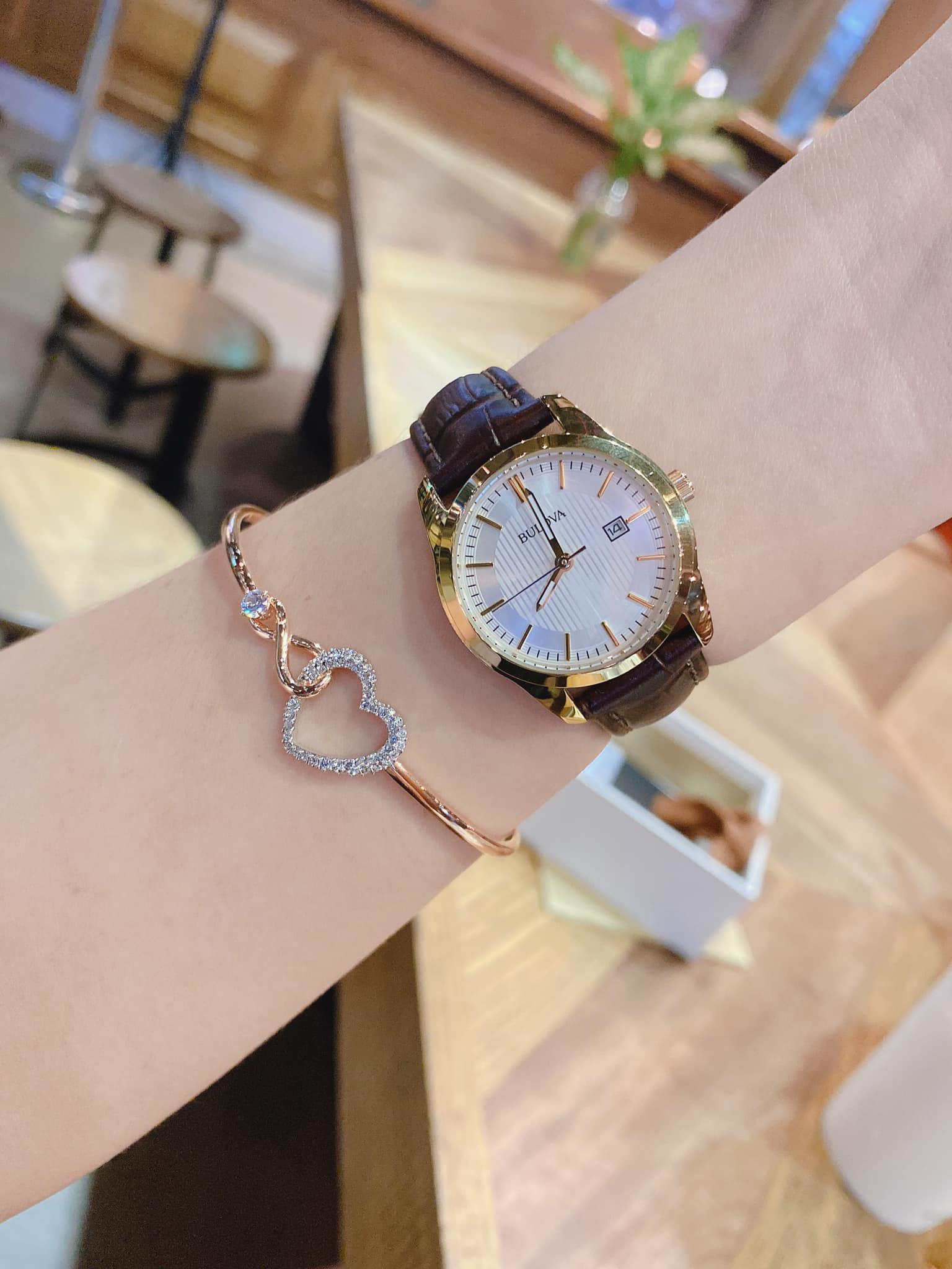 Đồng Hồ Bulova Nữ dây da 97M114