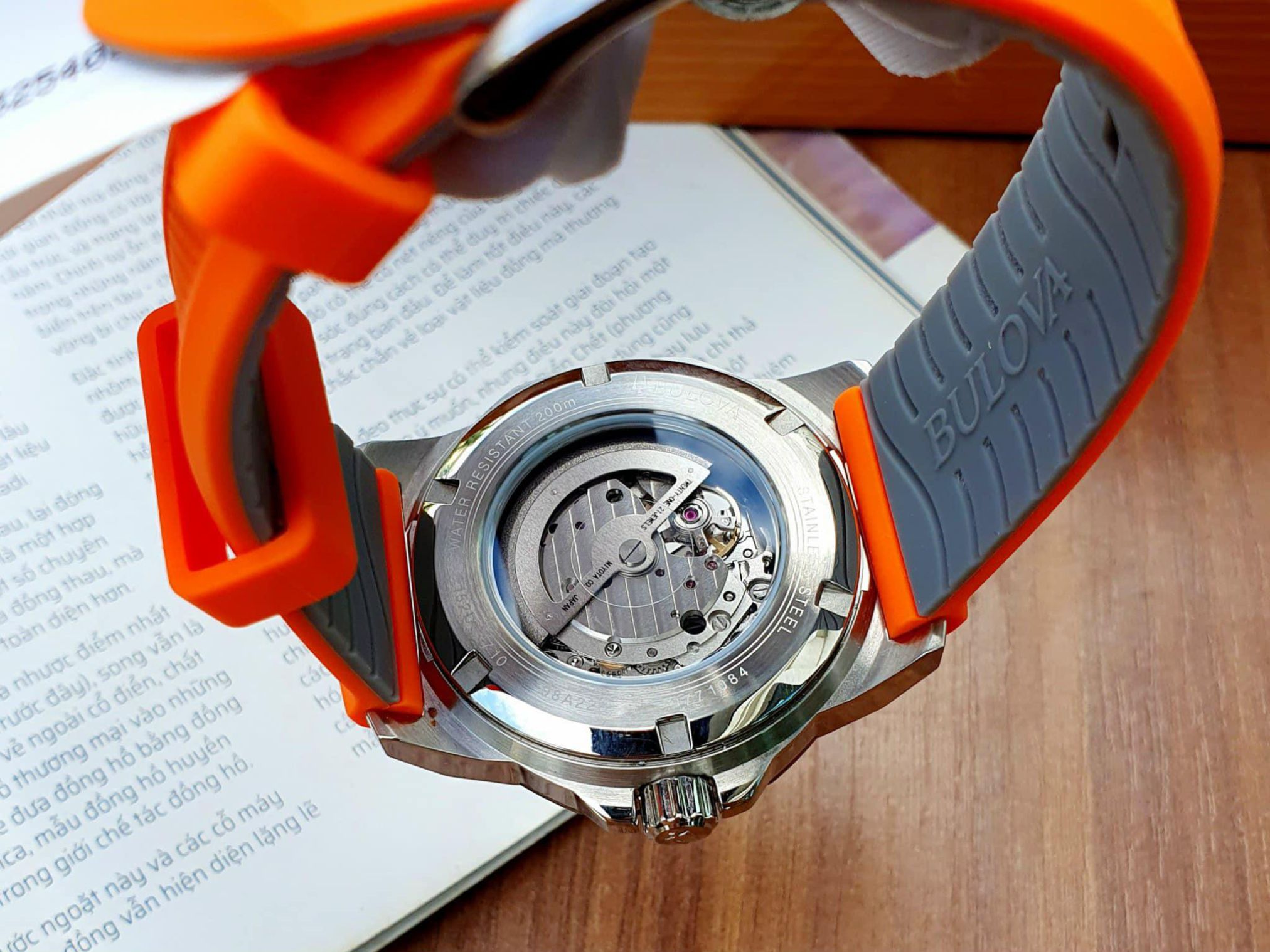 ng H Nam Bulova 98A226