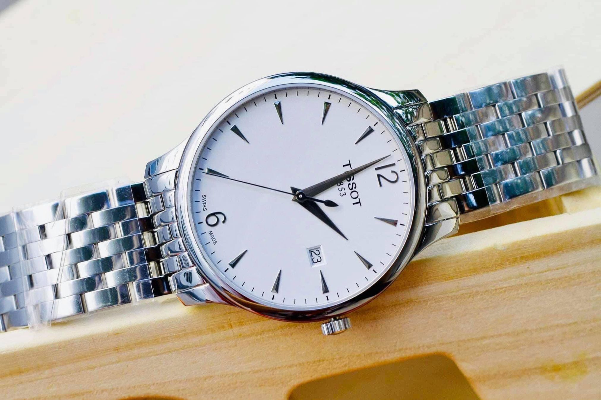 Tissot Tradition T063.610.16.087.00 Quartz Dây Da 42mm - Smile Watch