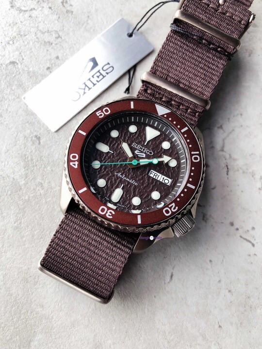 Đồng Hồ Seiko 5 Nhật Bản Sports SRPD85K1