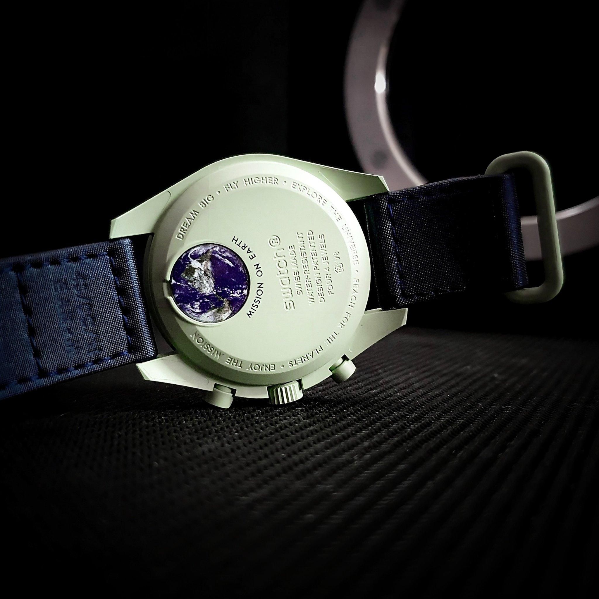 Đồng hồ Omega x Swatch Speedmaster Bioceramic MoonSwatch - sao Hải Vương