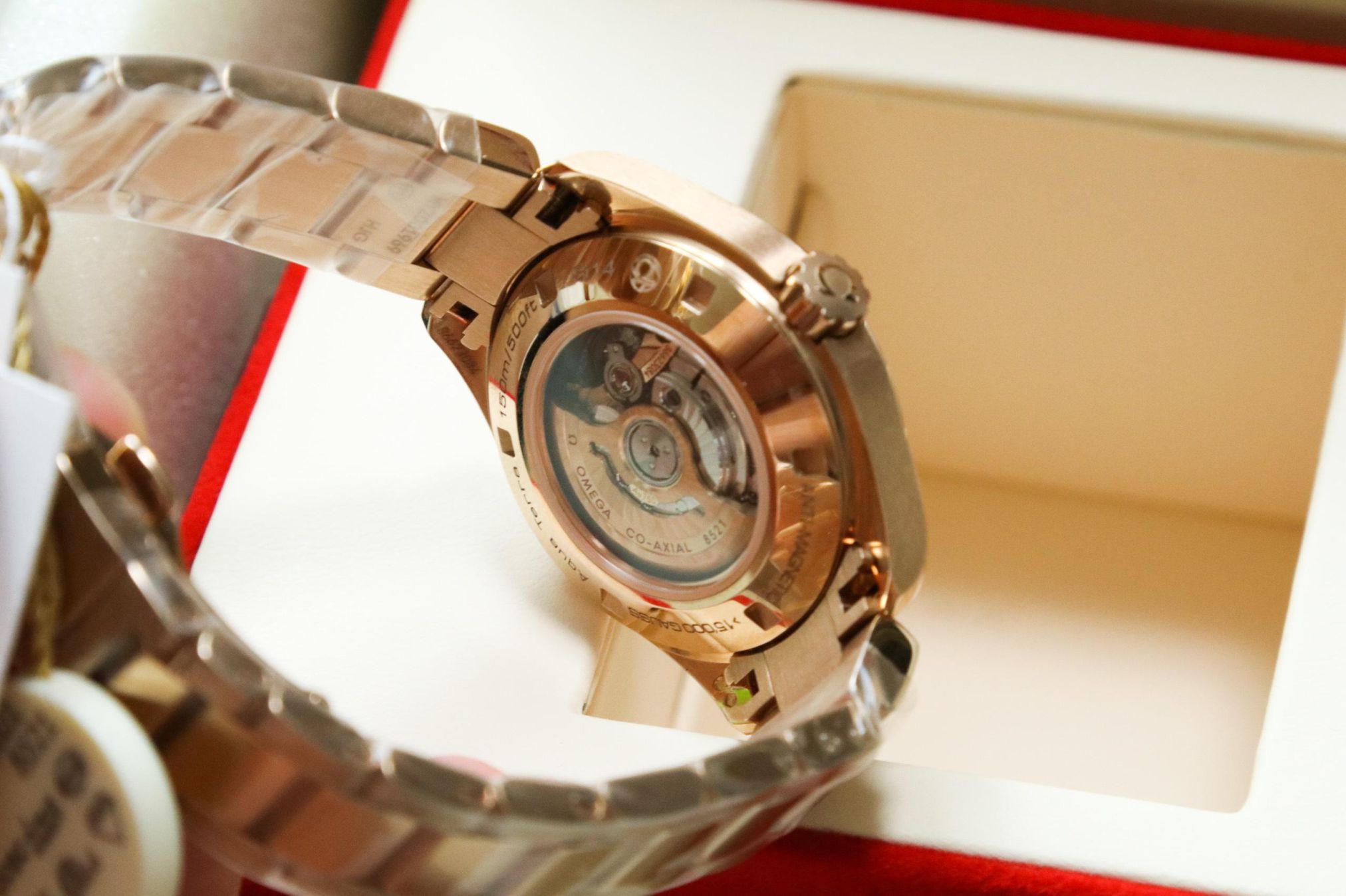 Đồng hồ OMEGA AquaTerra Master Co-Axial Chronometer  231.50.34.20.55.001 Mặt khảm trai cực đẹp dành cho các chế xinh đẹp
